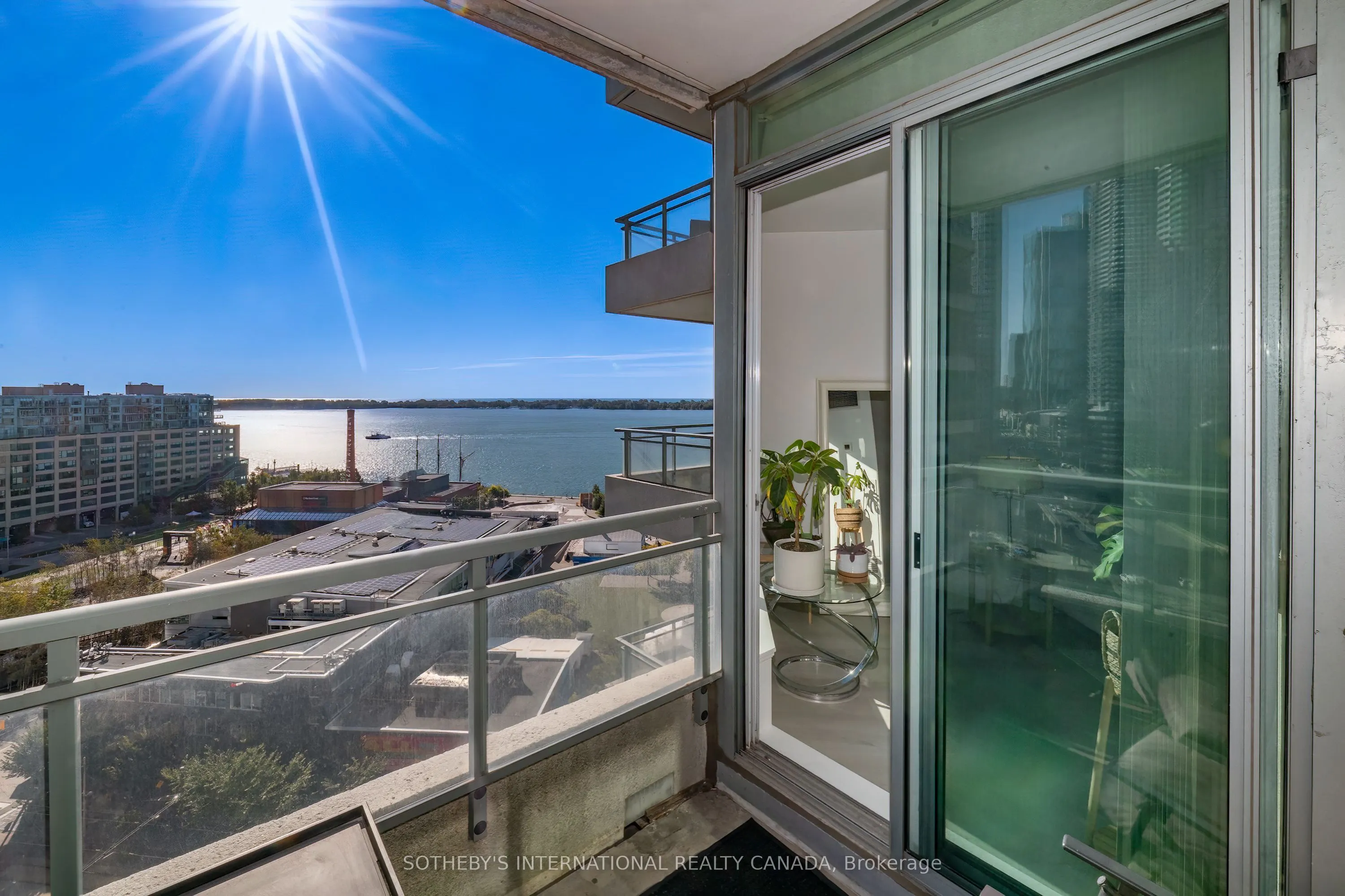 230 Queens Quay W #1815