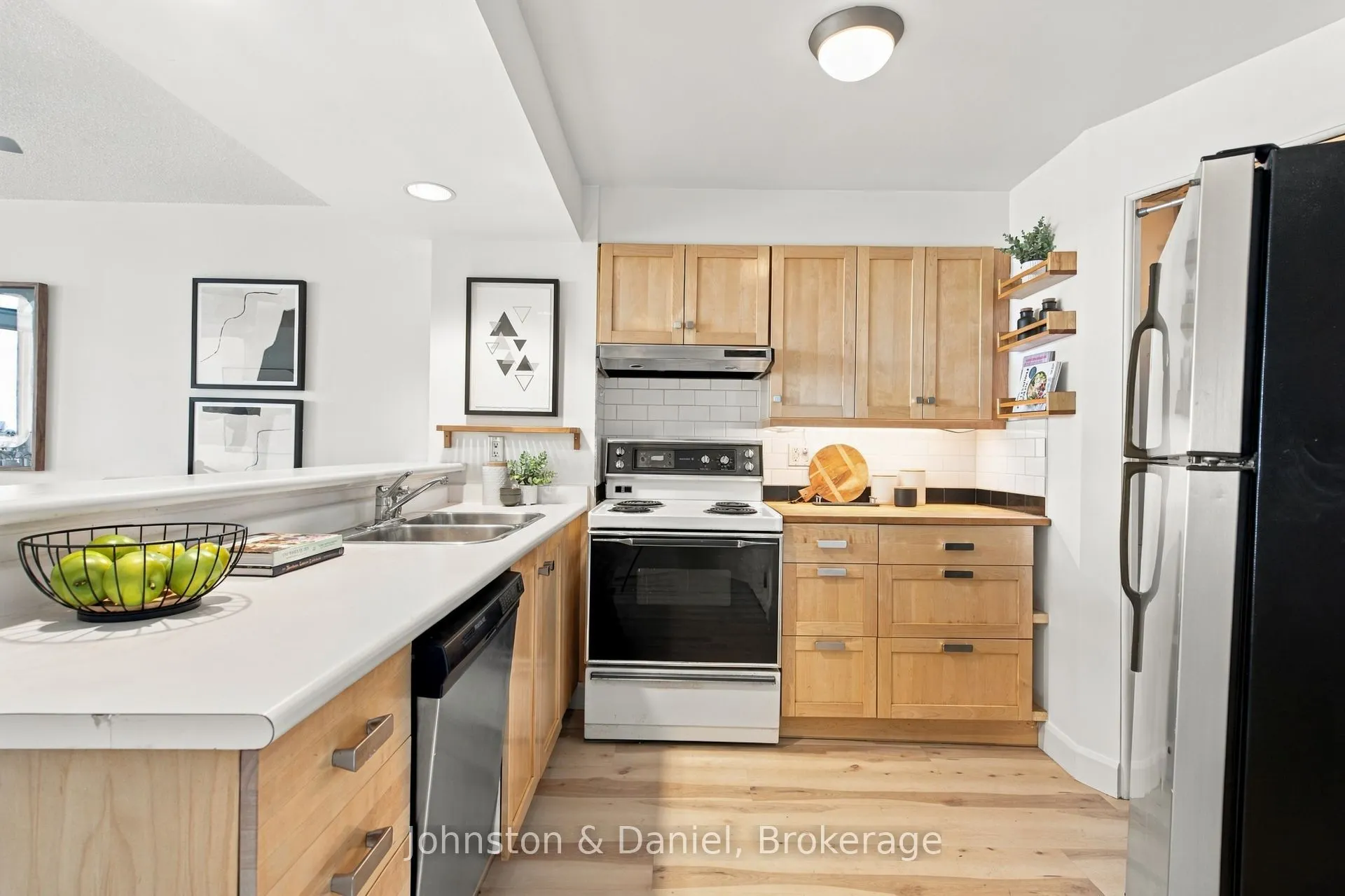 801 King Street W #PH14