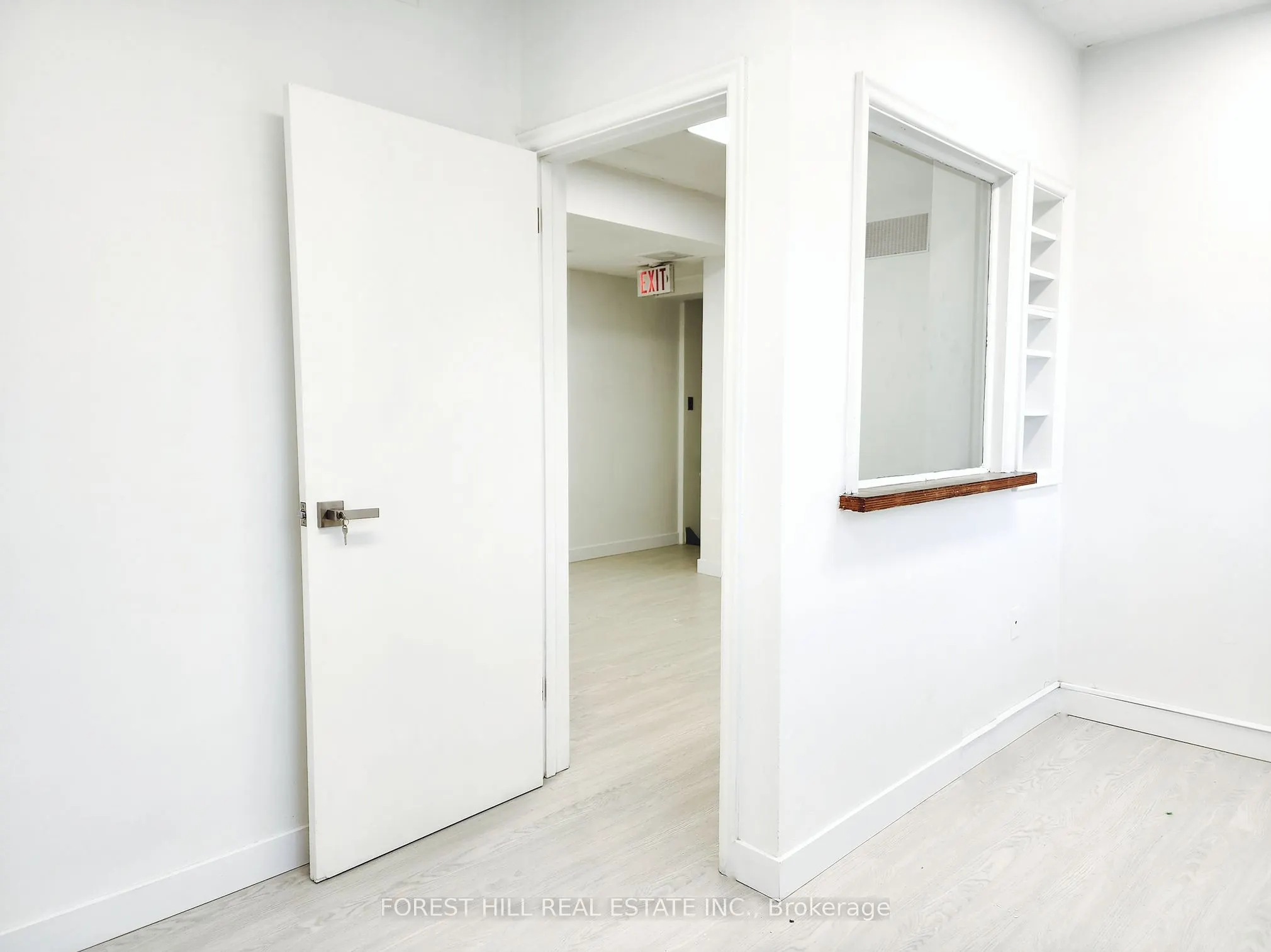 226 Bathurst Street #250