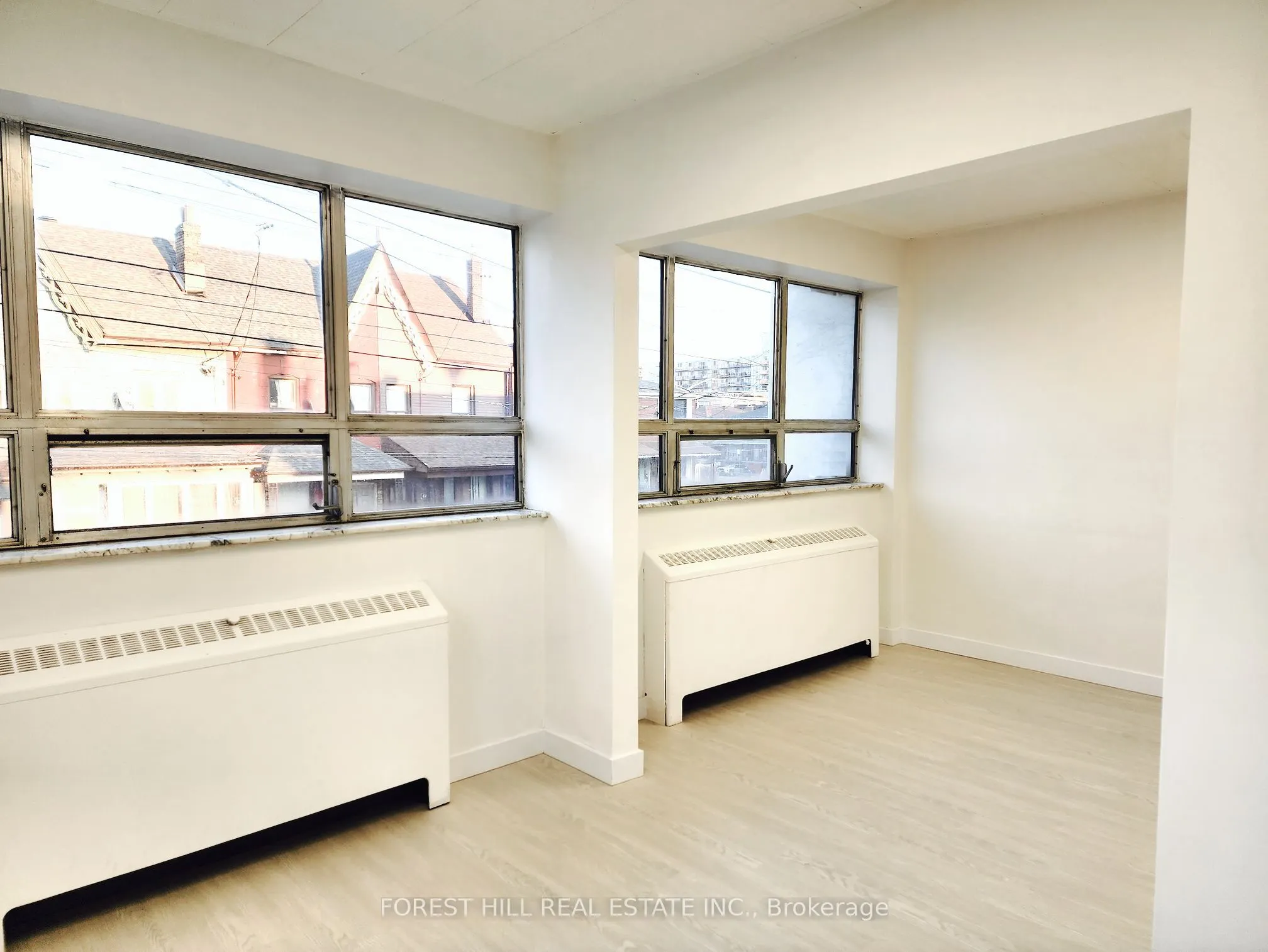 226 Bathurst Street #250