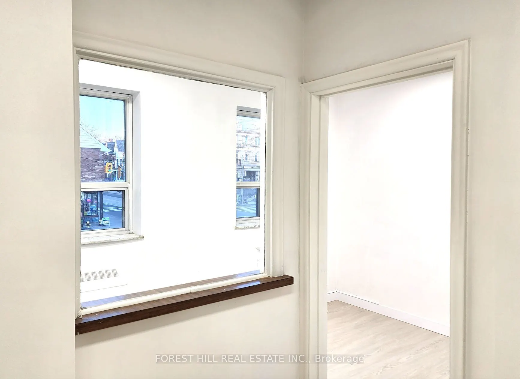 226 Bathurst Street #250