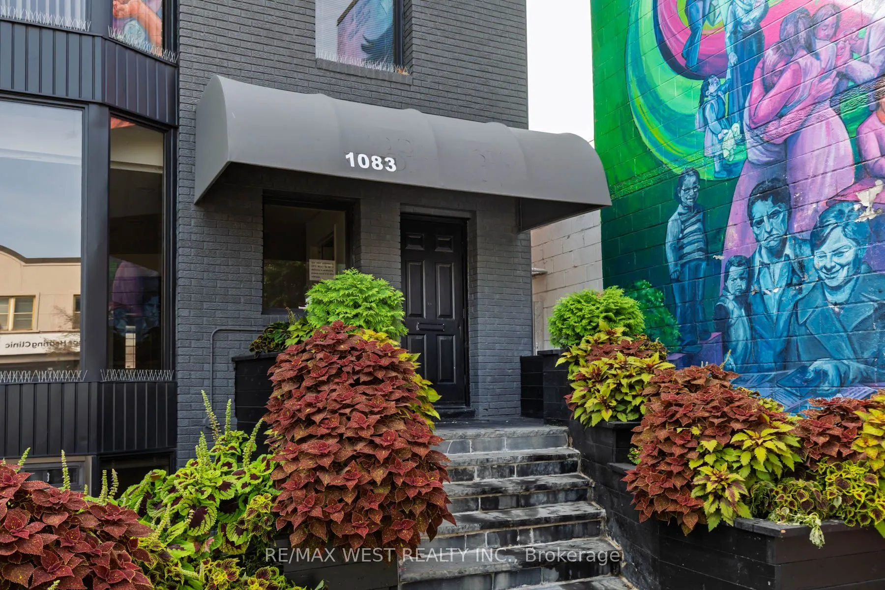 1083 Bloor Street W #Main Floor