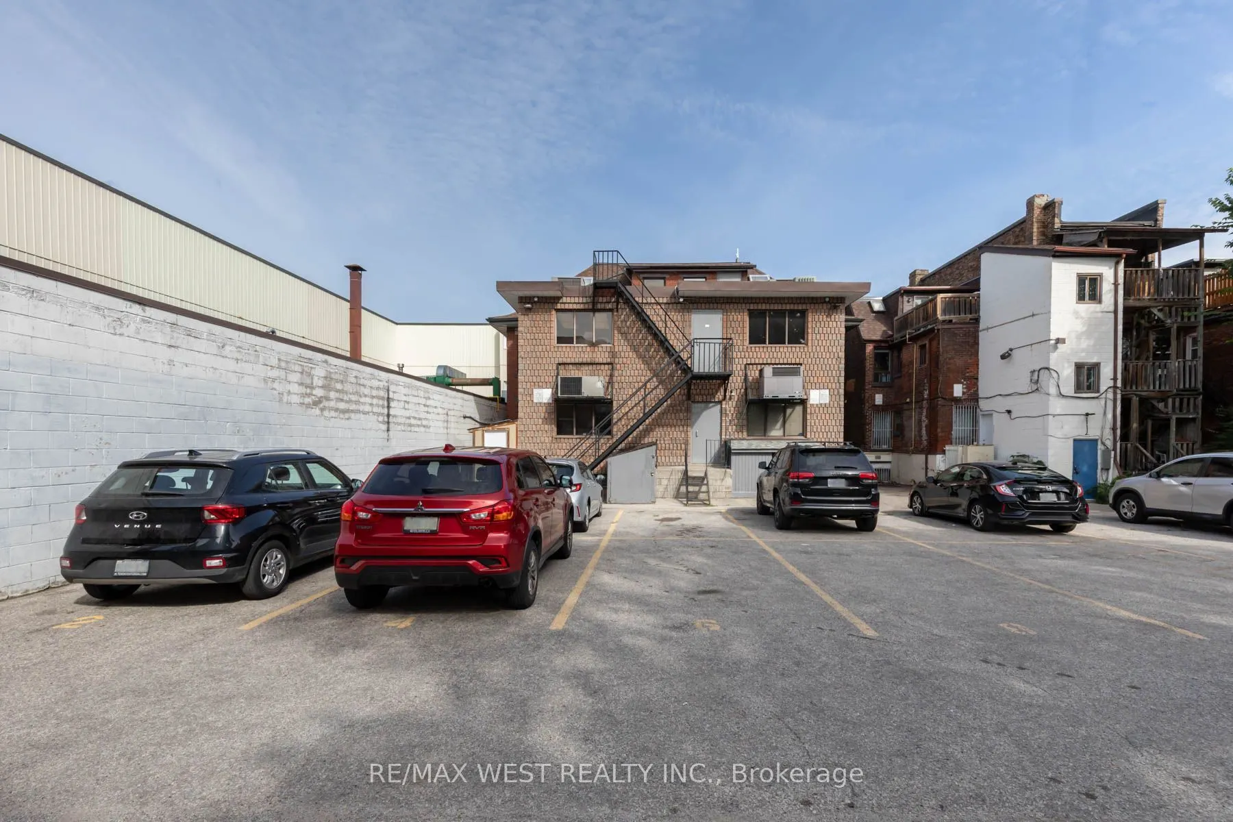 1083 Bloor Street W #Main Floor