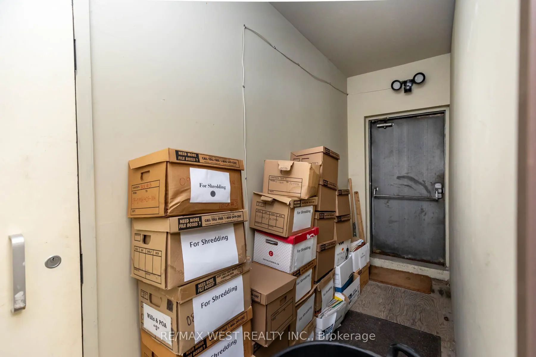 1083 Bloor Street W #Main Floor