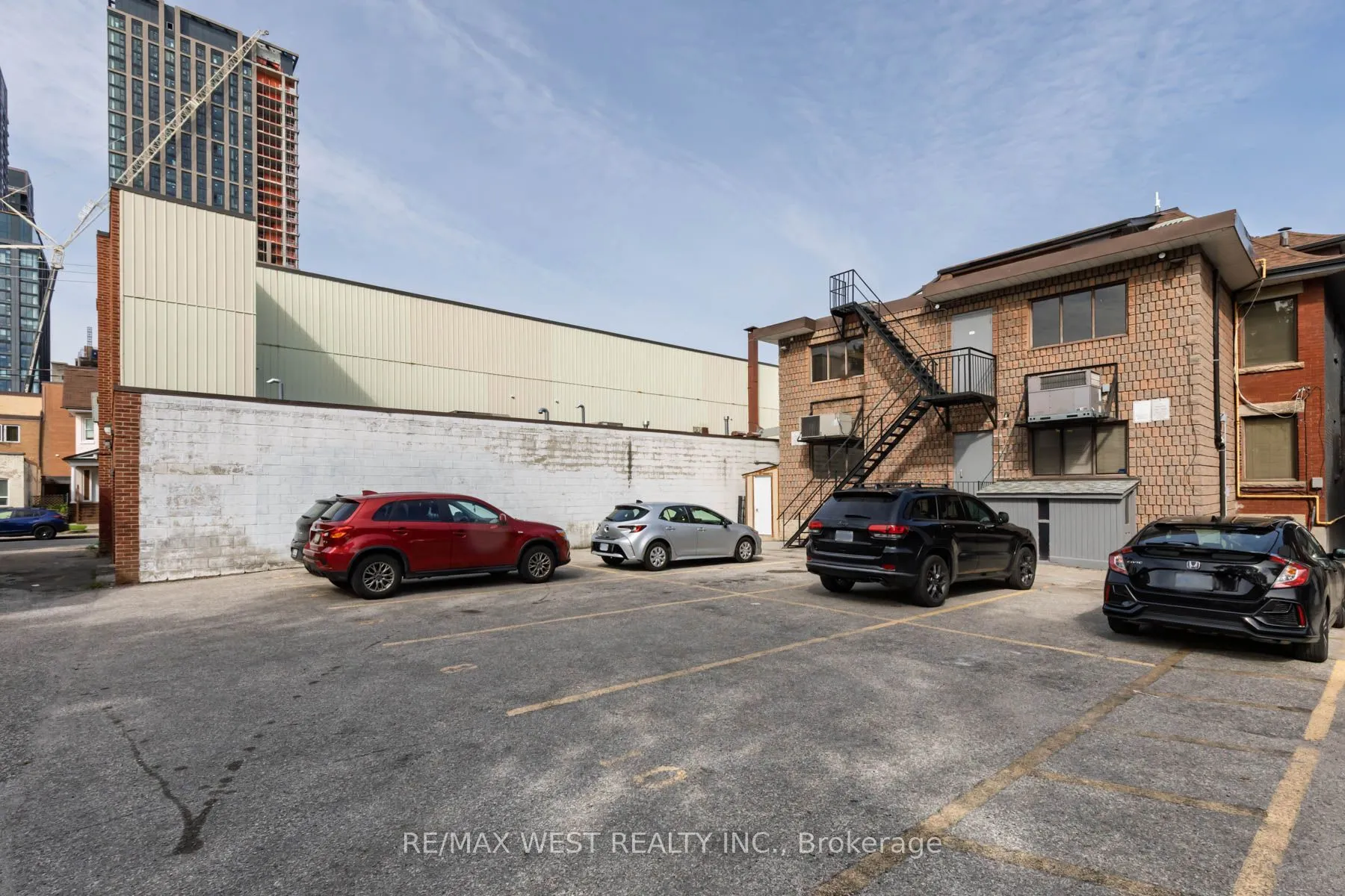 1083 Bloor Street W #Main Floor