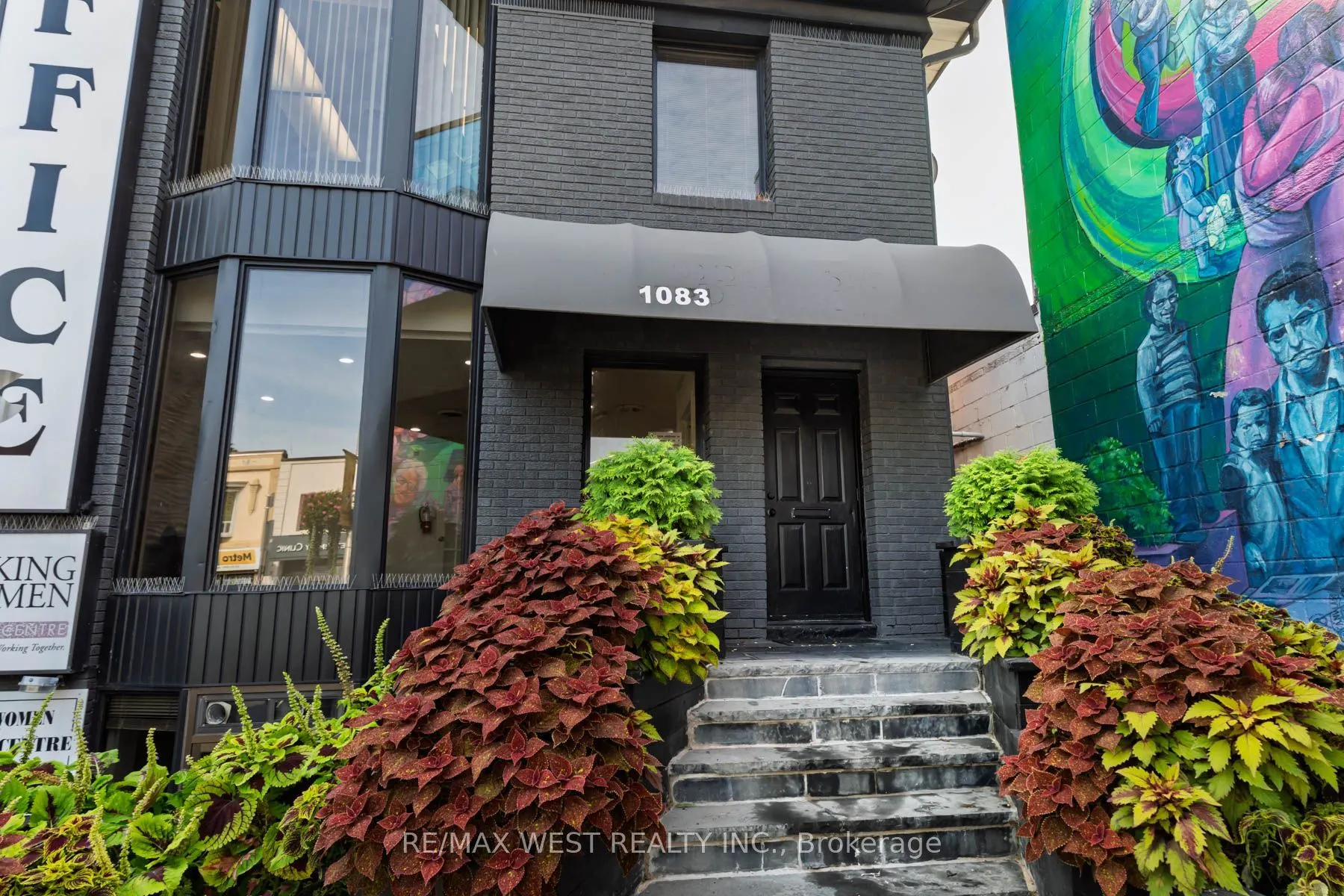 1083 Bloor Street W #Main Floor