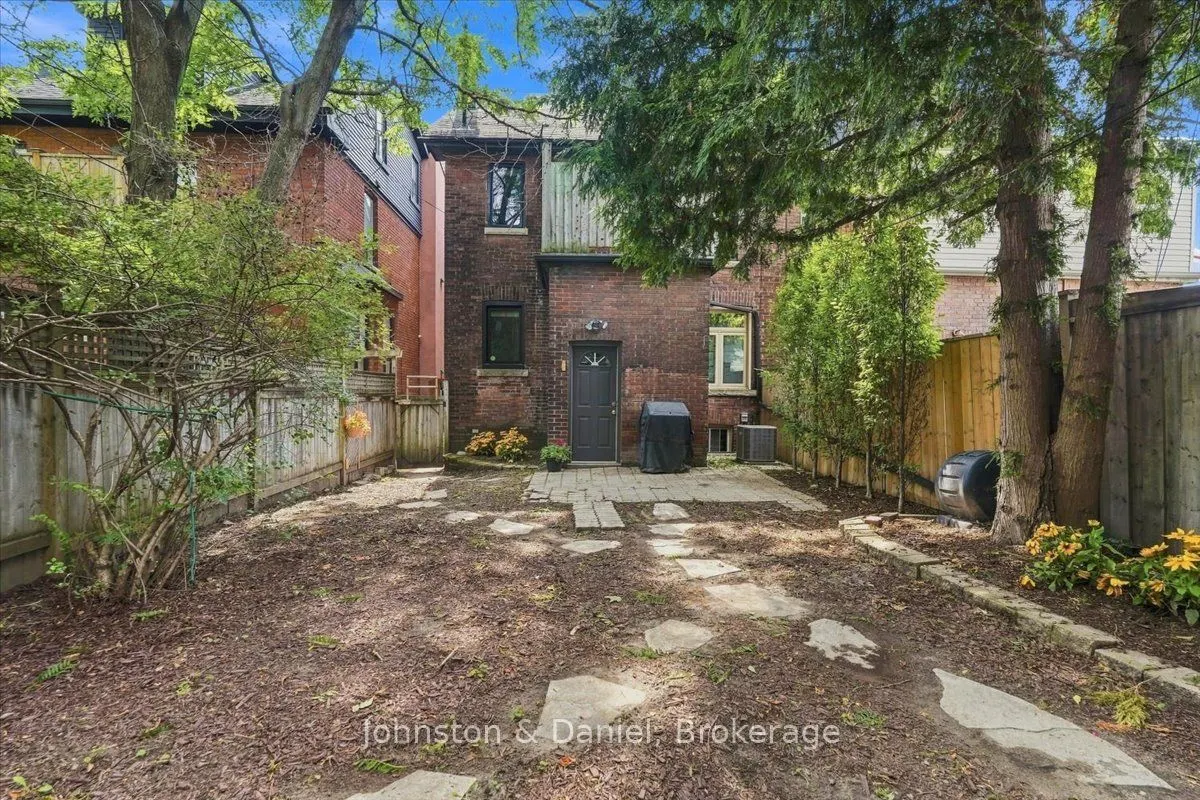 16 Barton Avenue
