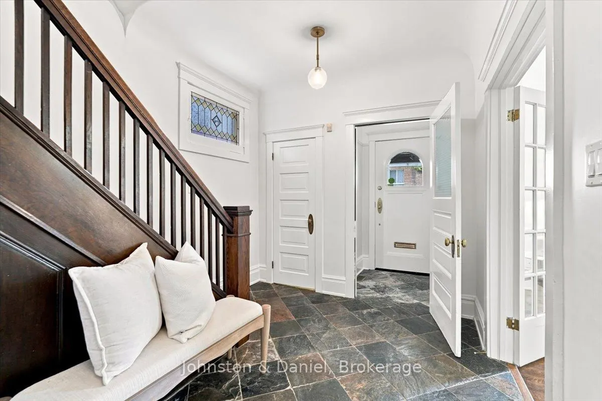 16 Barton Avenue