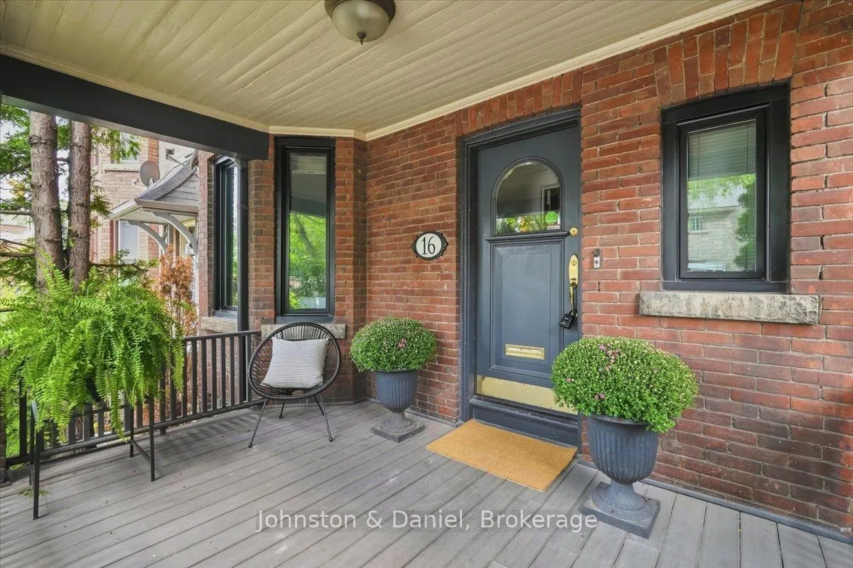 16 Barton Avenue