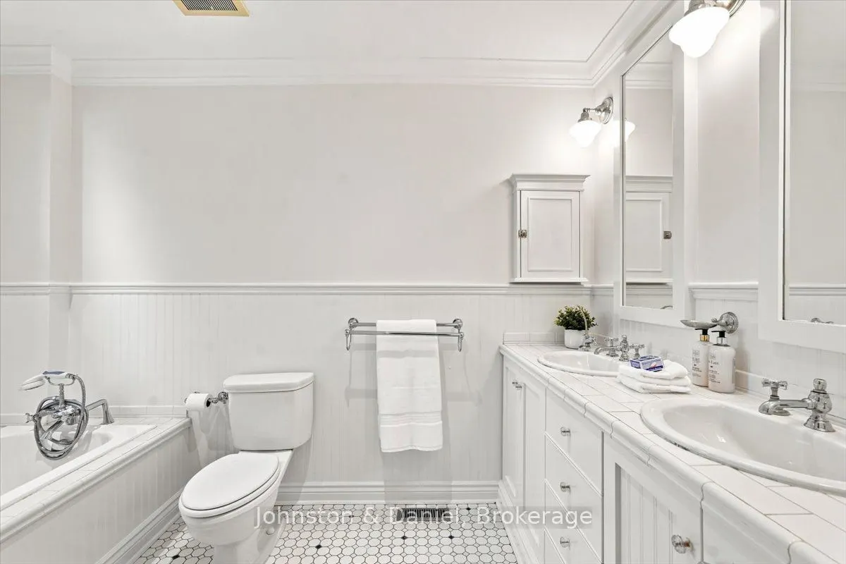 16 Barton Avenue