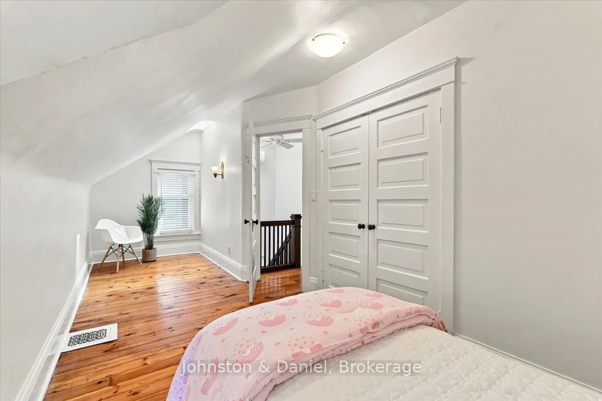 16 Barton Avenue