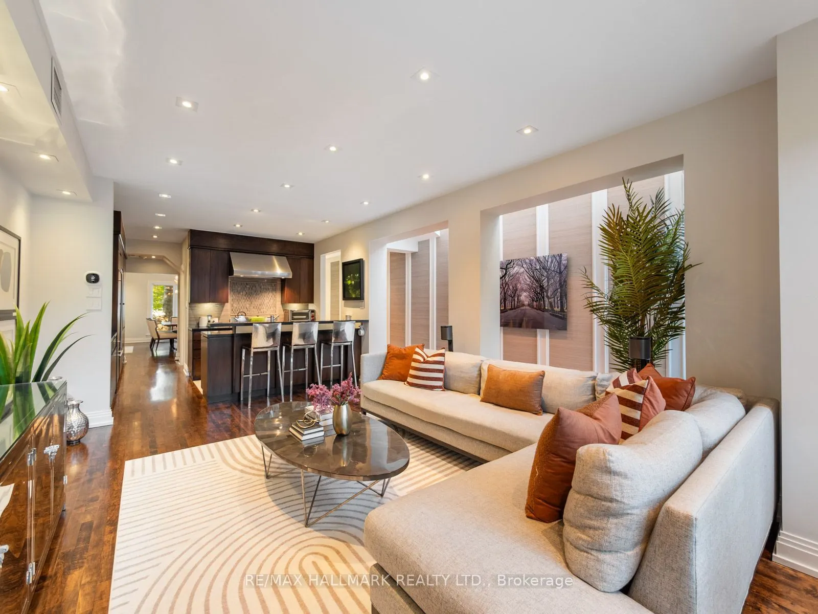 81 Macpherson Avenue