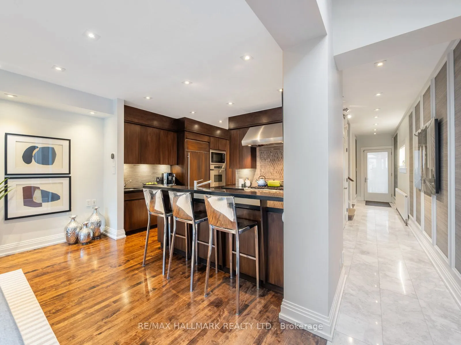 81 Macpherson Avenue