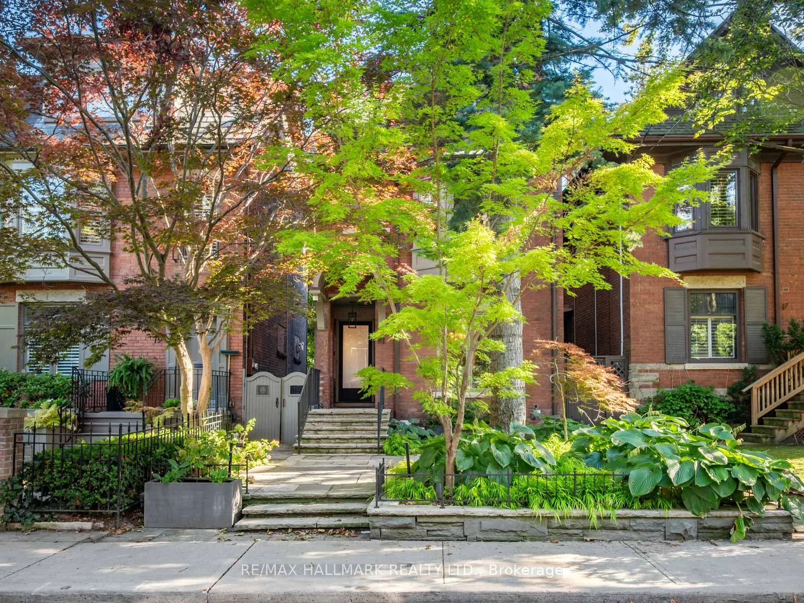 81 Macpherson Avenue