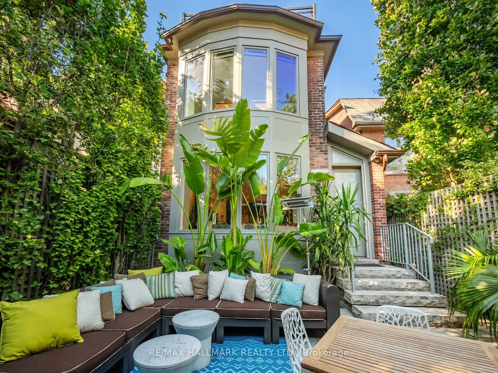81 Macpherson Avenue