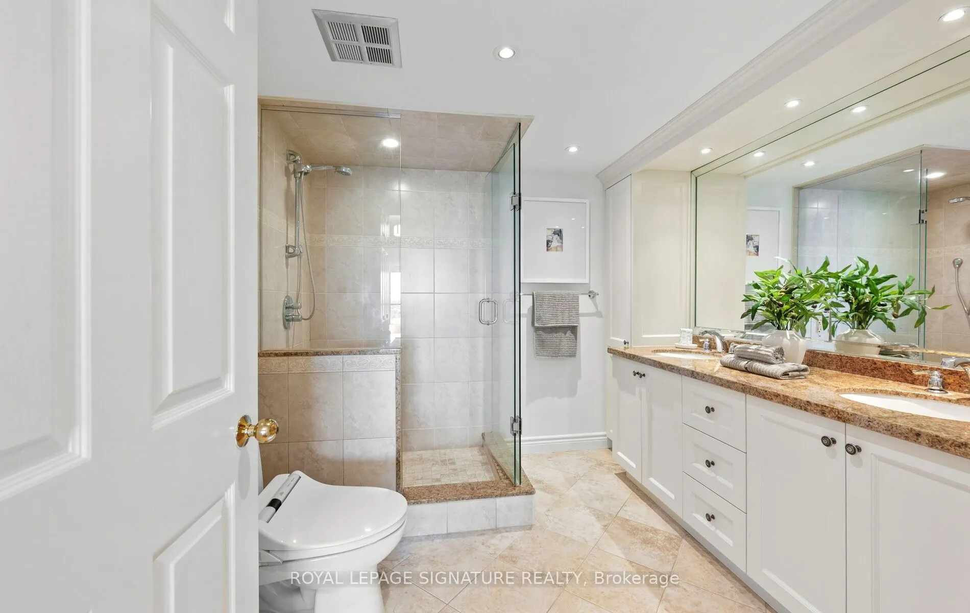 1 Concorde Place #1704