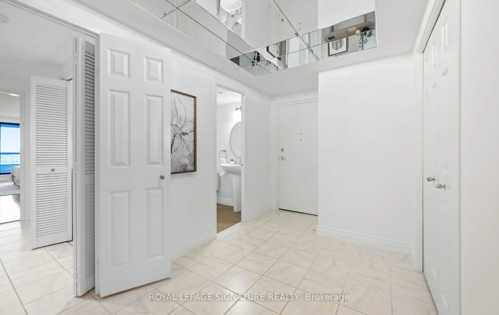 1 Concorde Place #1704