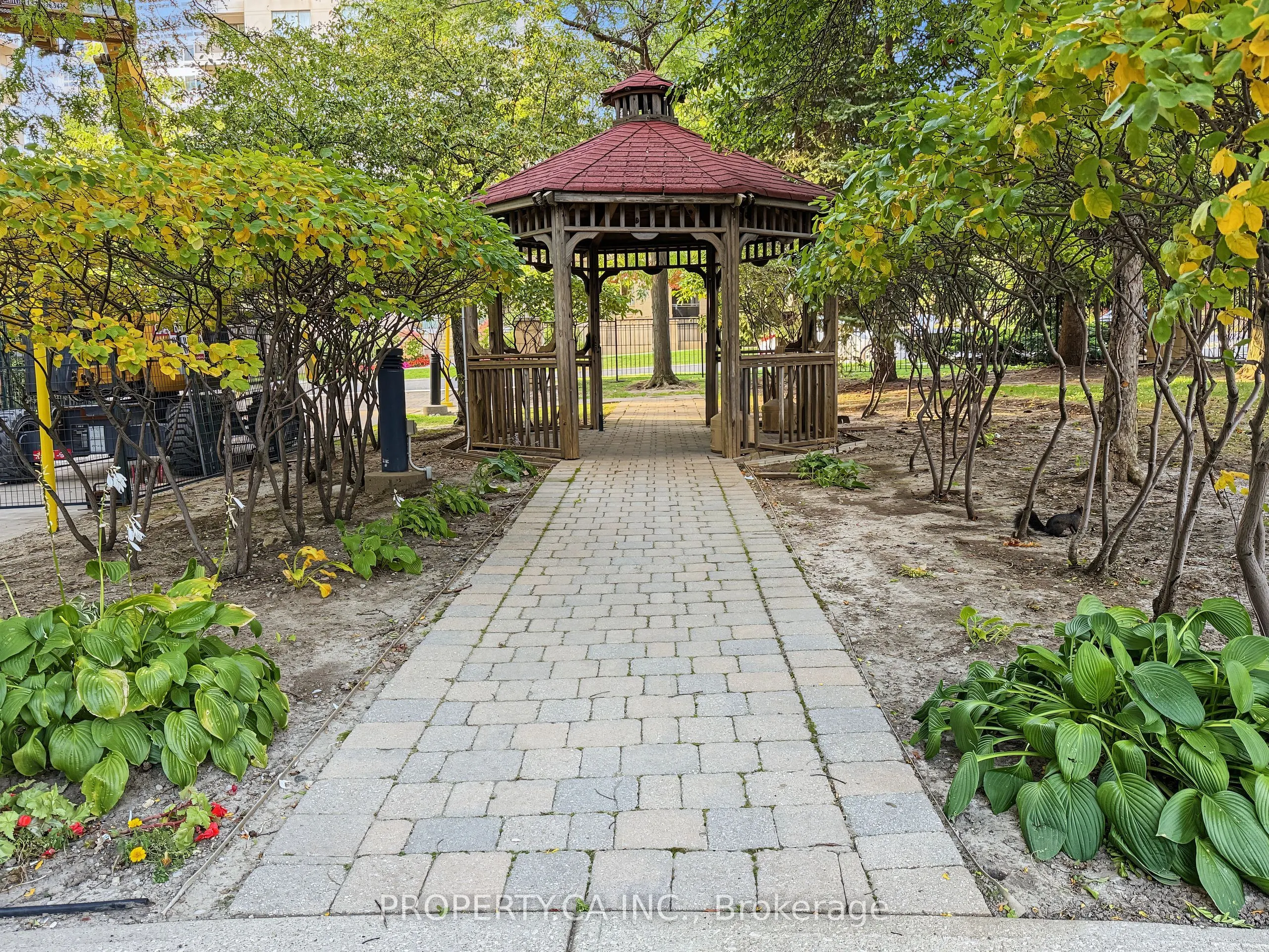 238 Doris Avenue #812