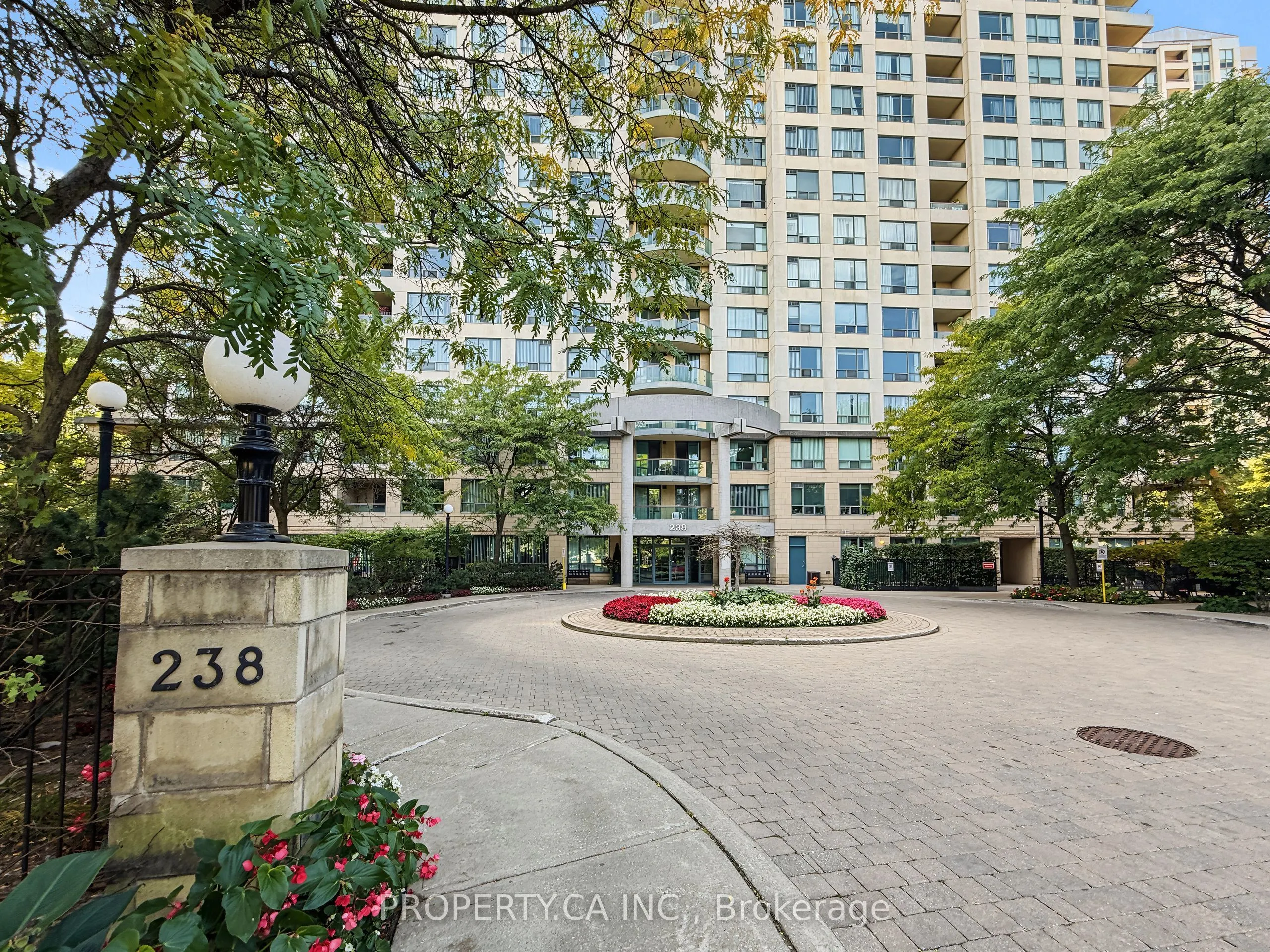 238 Doris Avenue #812