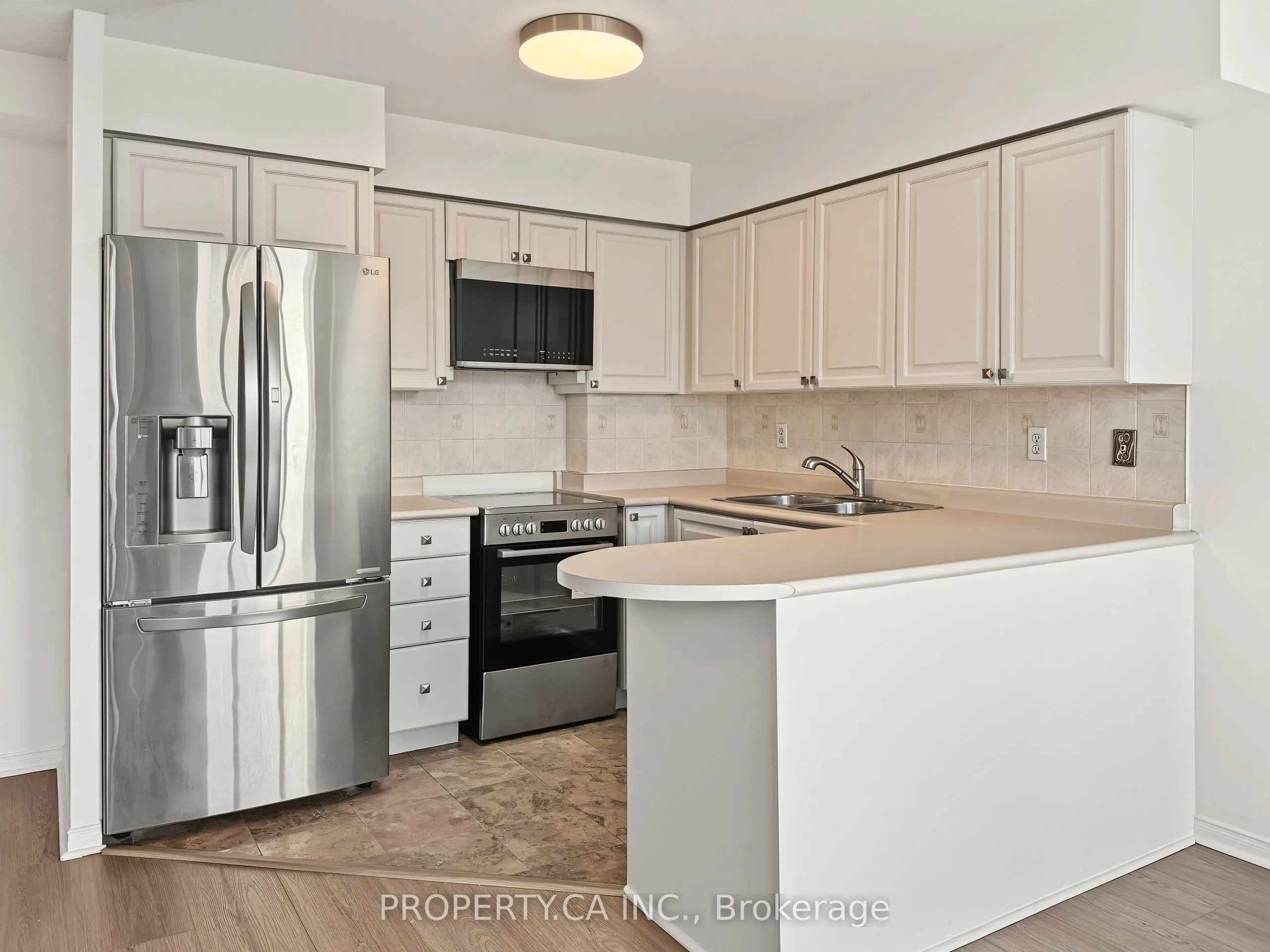 238 Doris Avenue #812