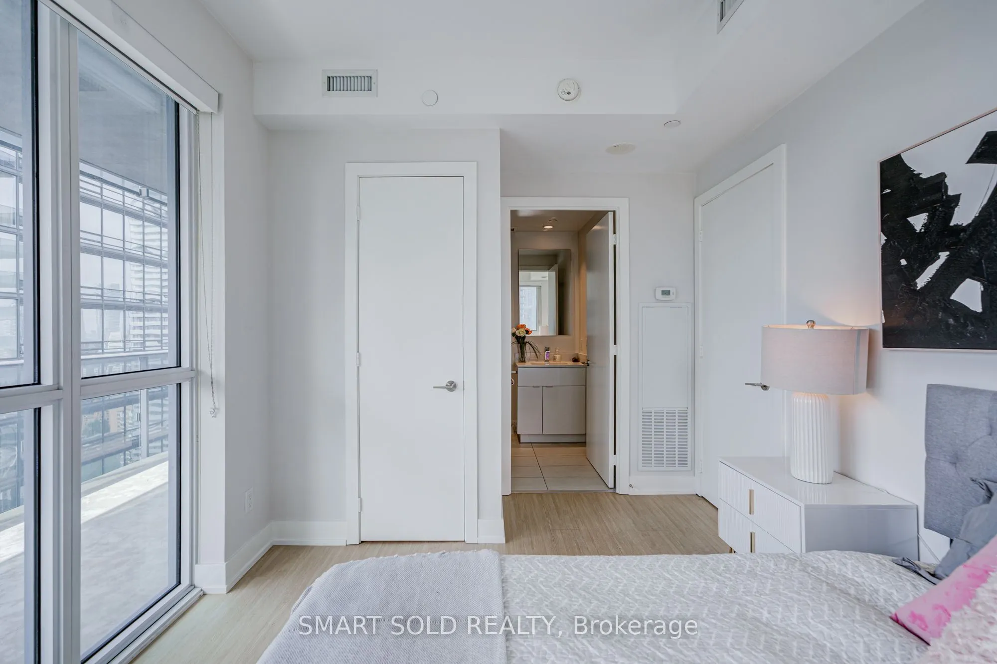 7 Grenville Street #3211