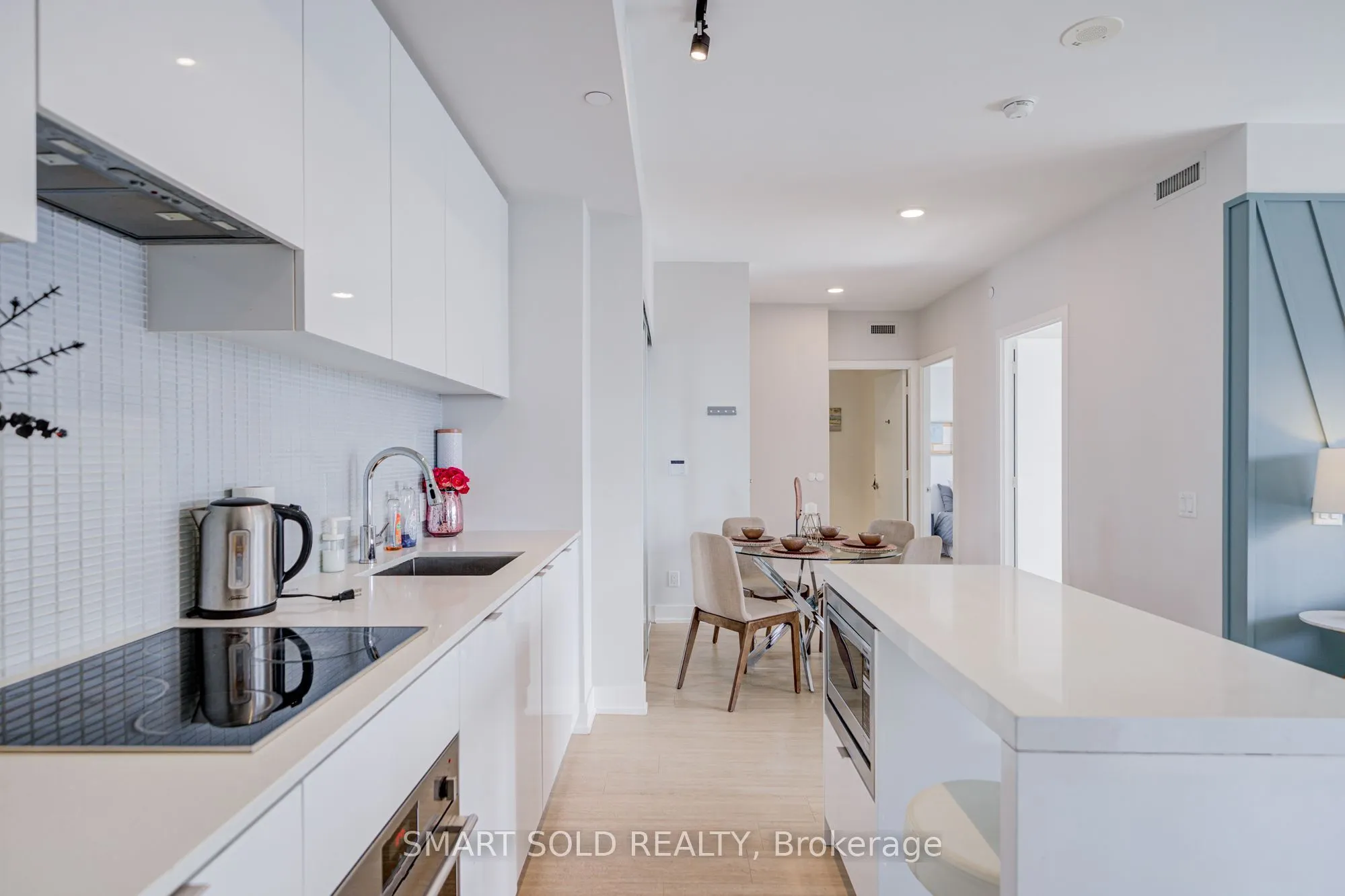 7 Grenville Street #3211
