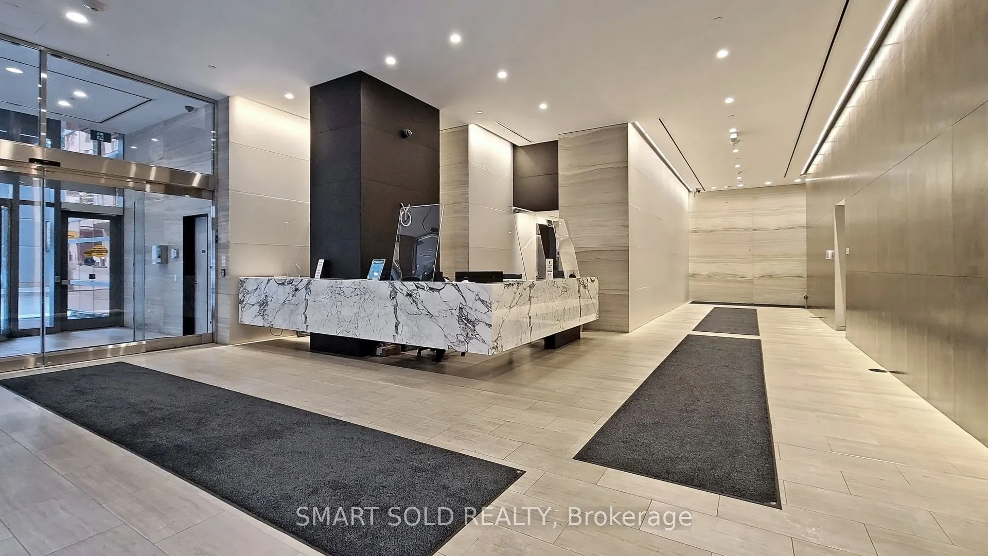 7 Grenville Street #3211