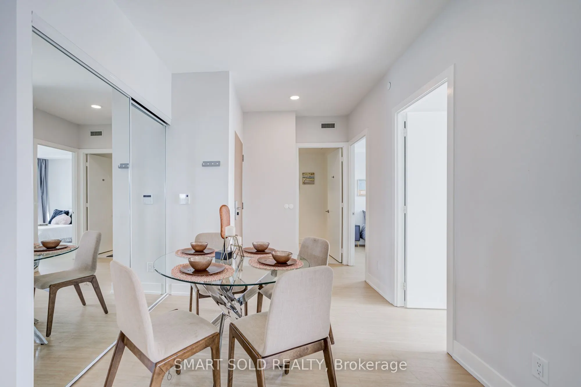 7 Grenville Street #3211