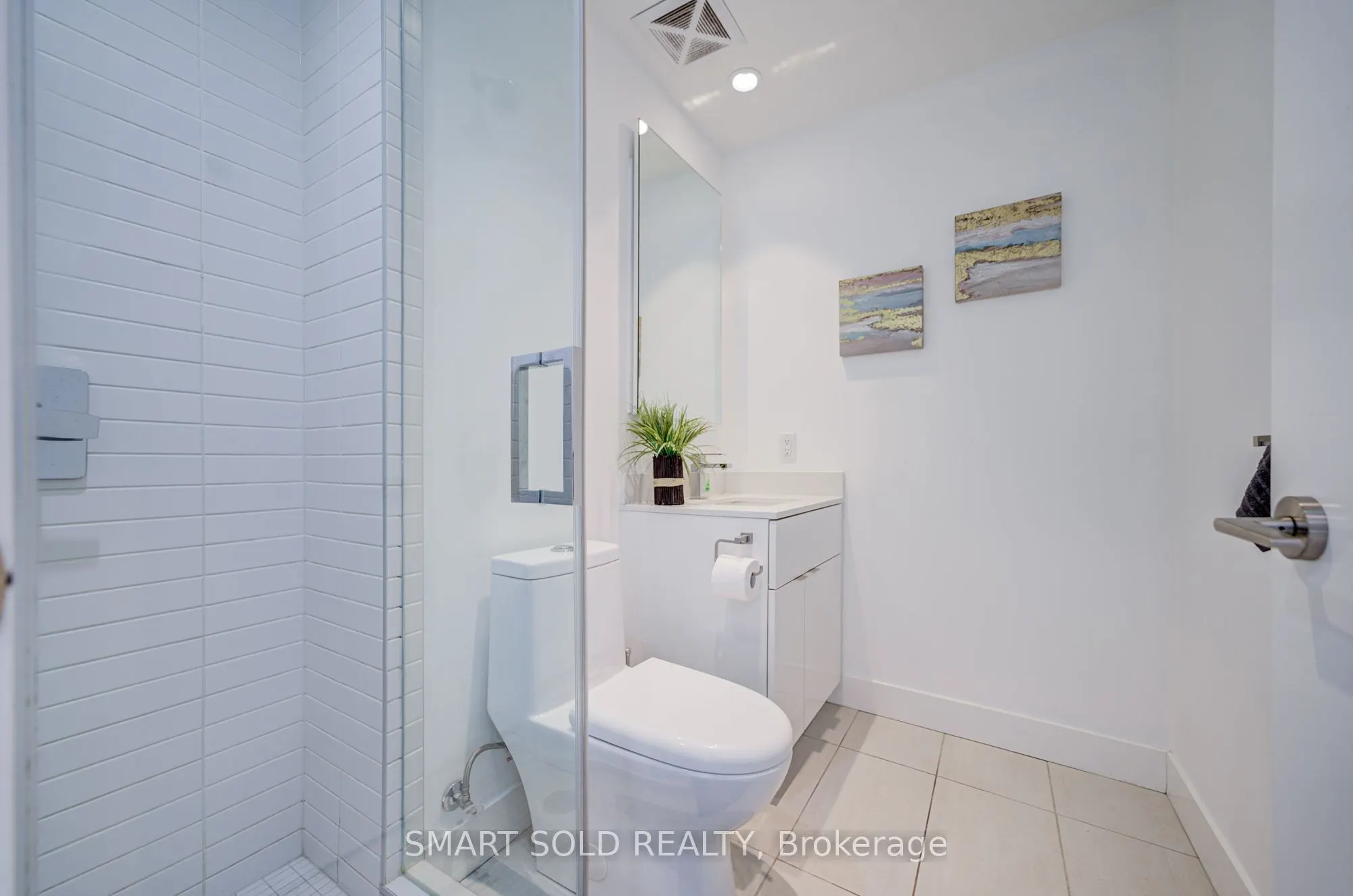 7 Grenville Street #3211