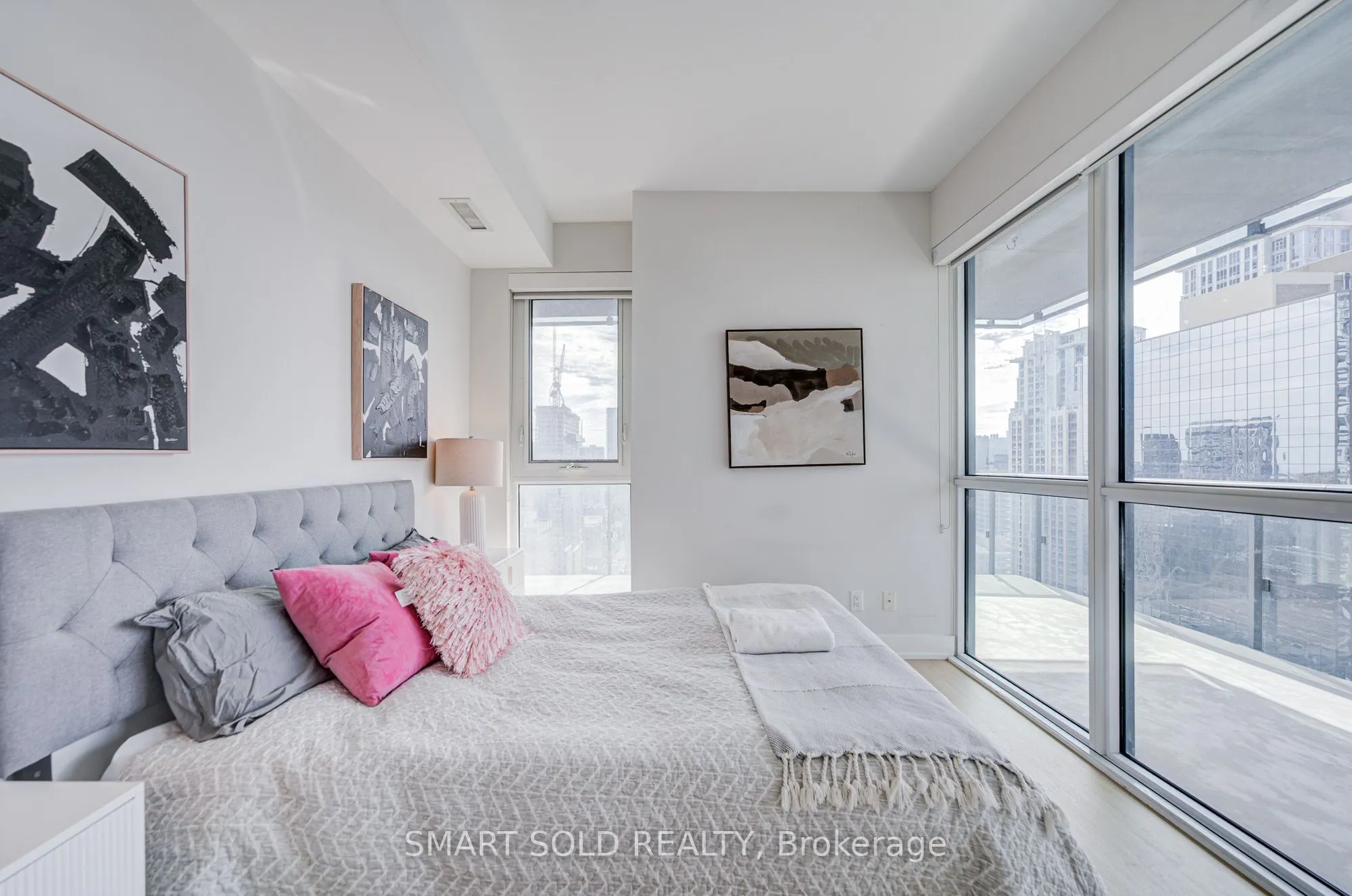 7 Grenville Street #3211