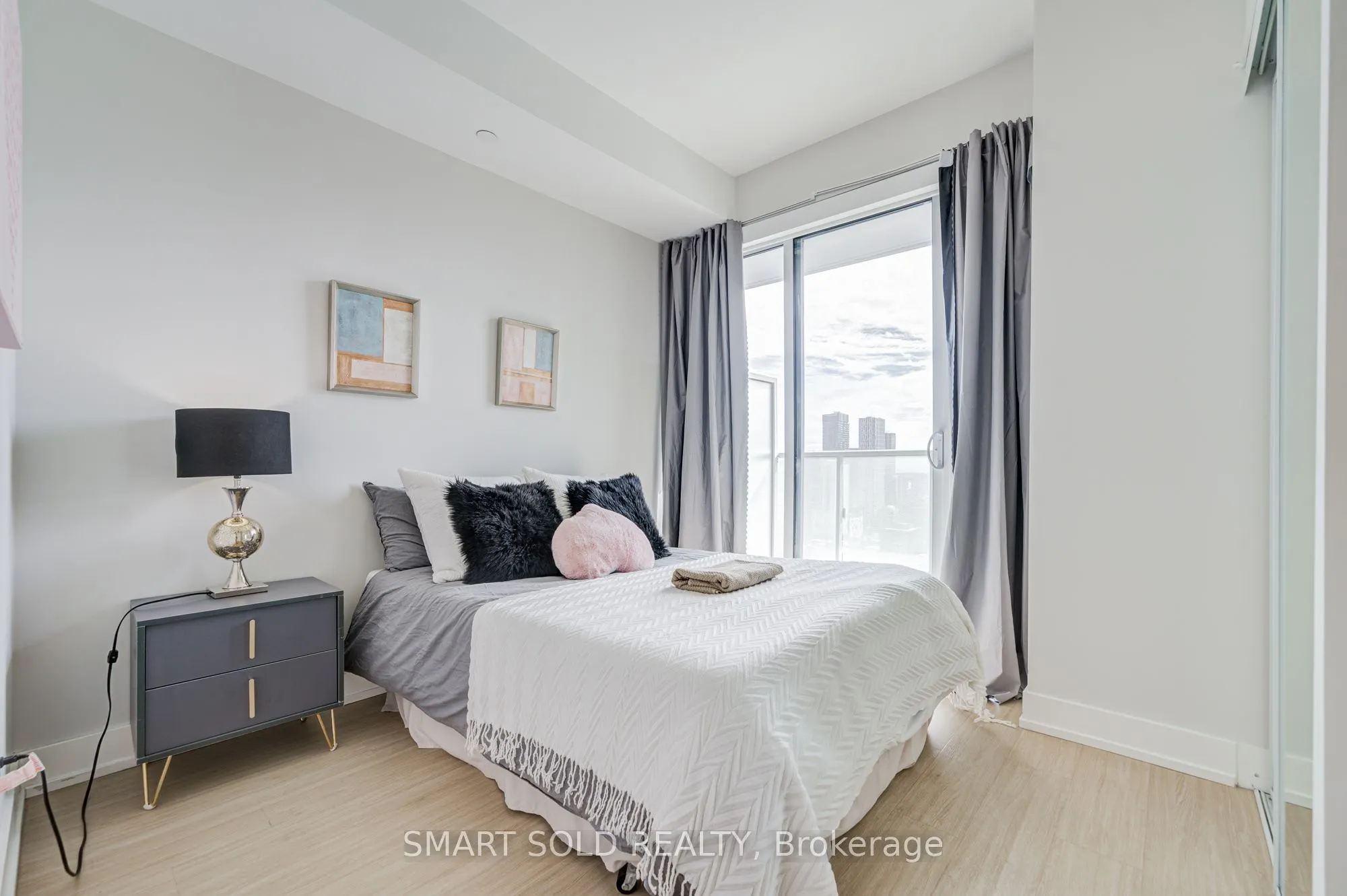 7 Grenville Street #3211