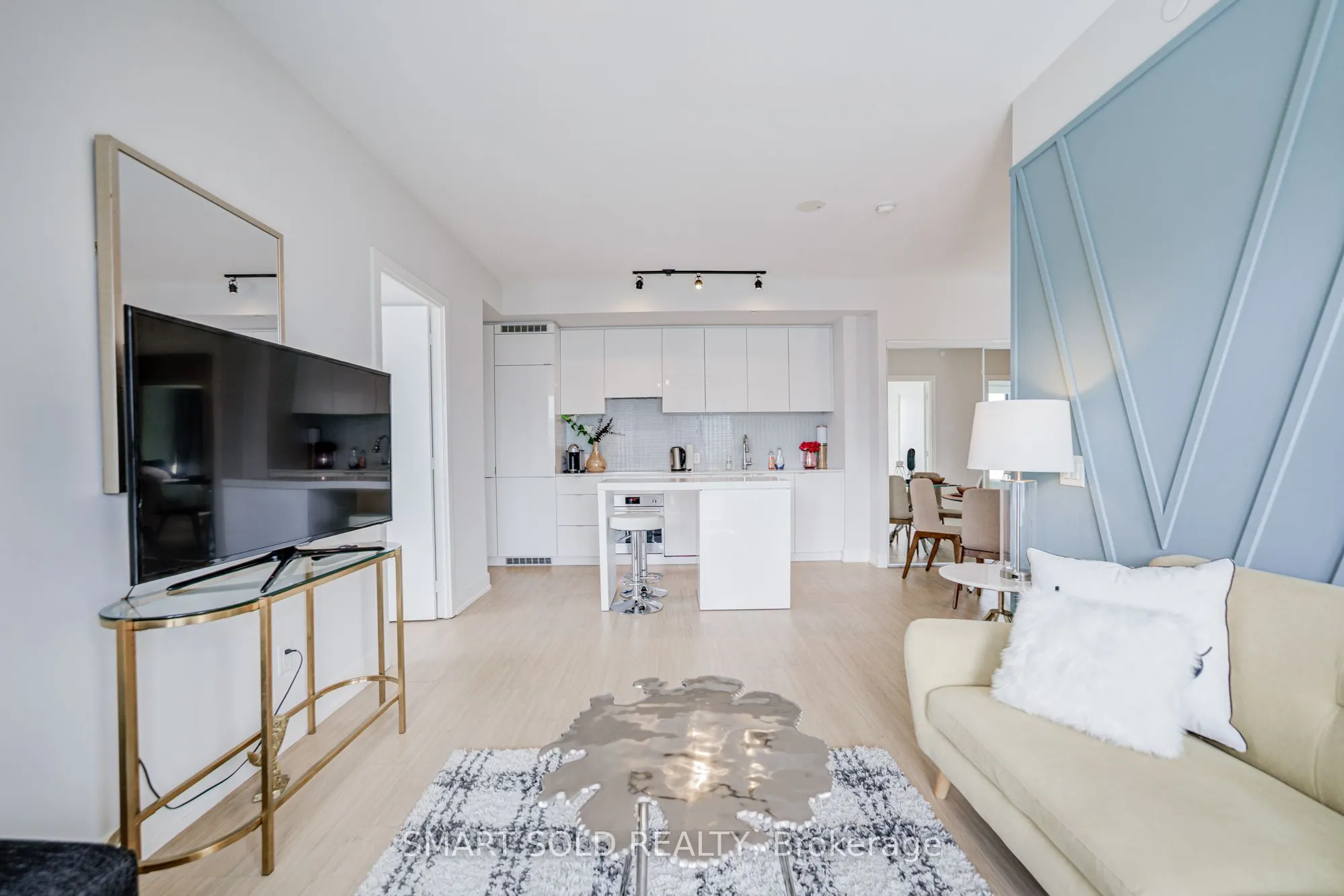 7 Grenville Street #3211