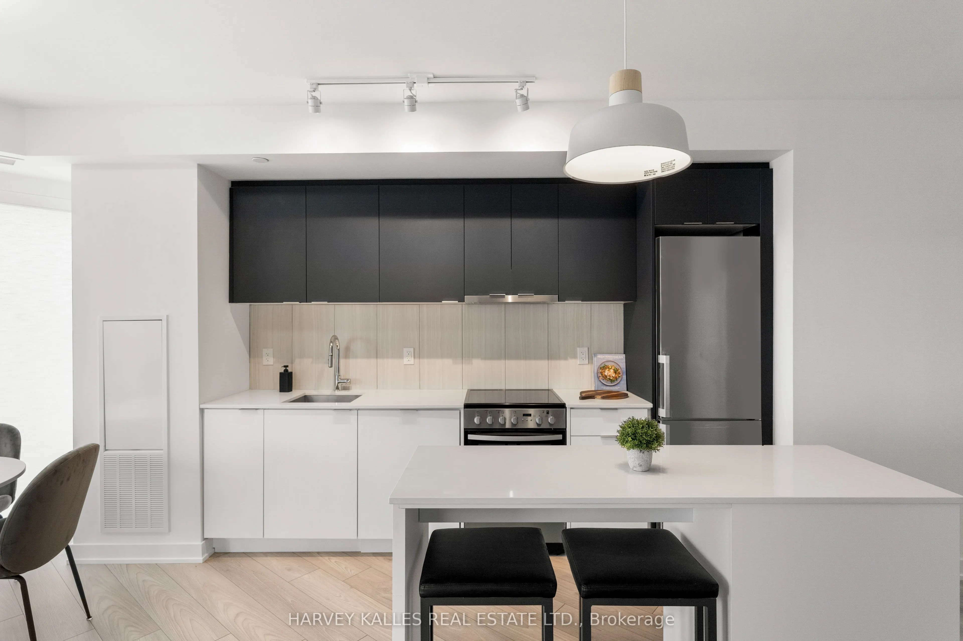 8 Tippett Road #1105