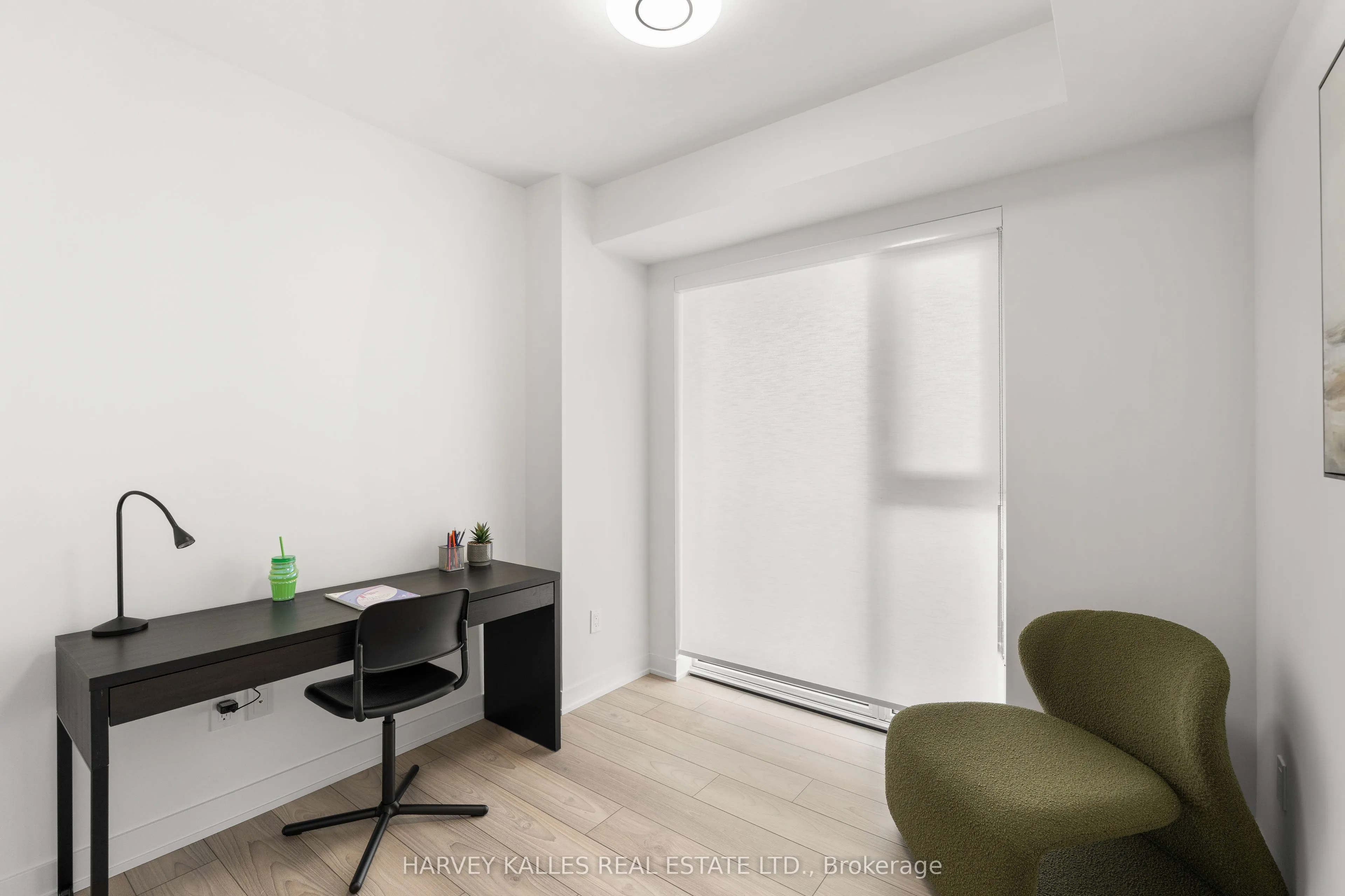 8 Tippett Road #1105