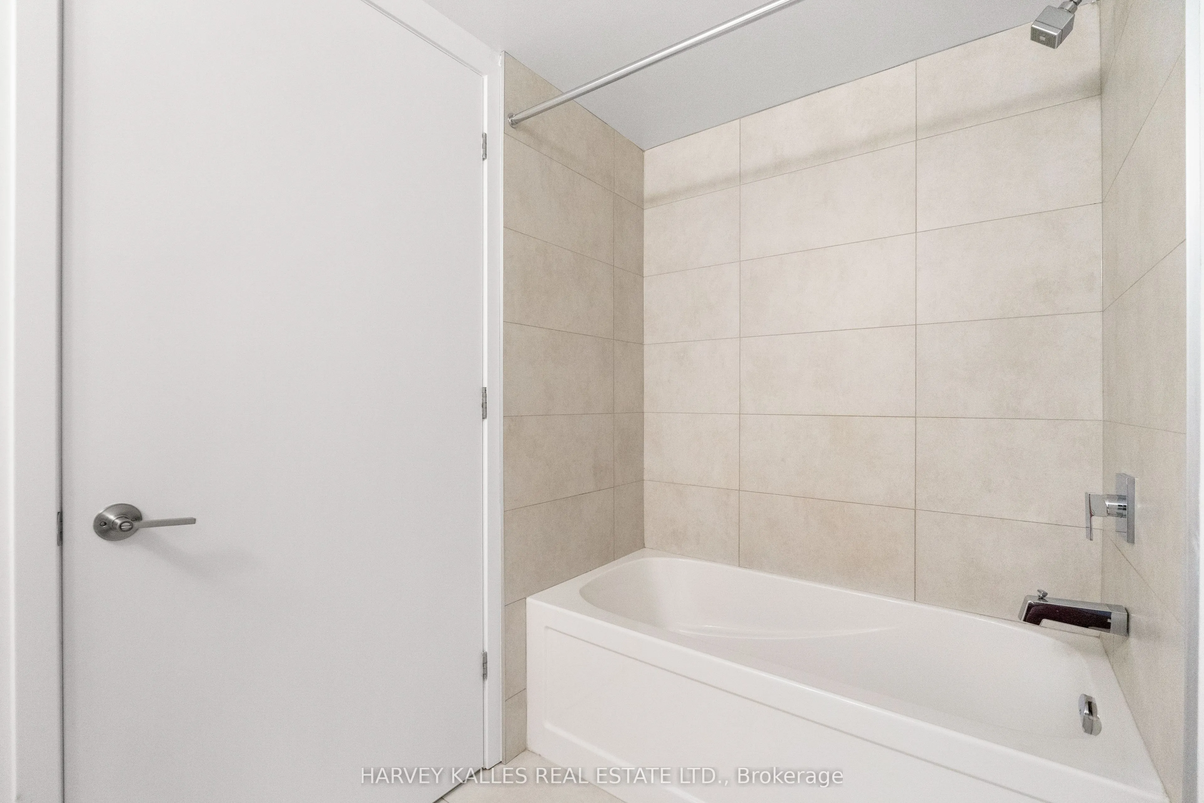 8 Tippett Road #1105
