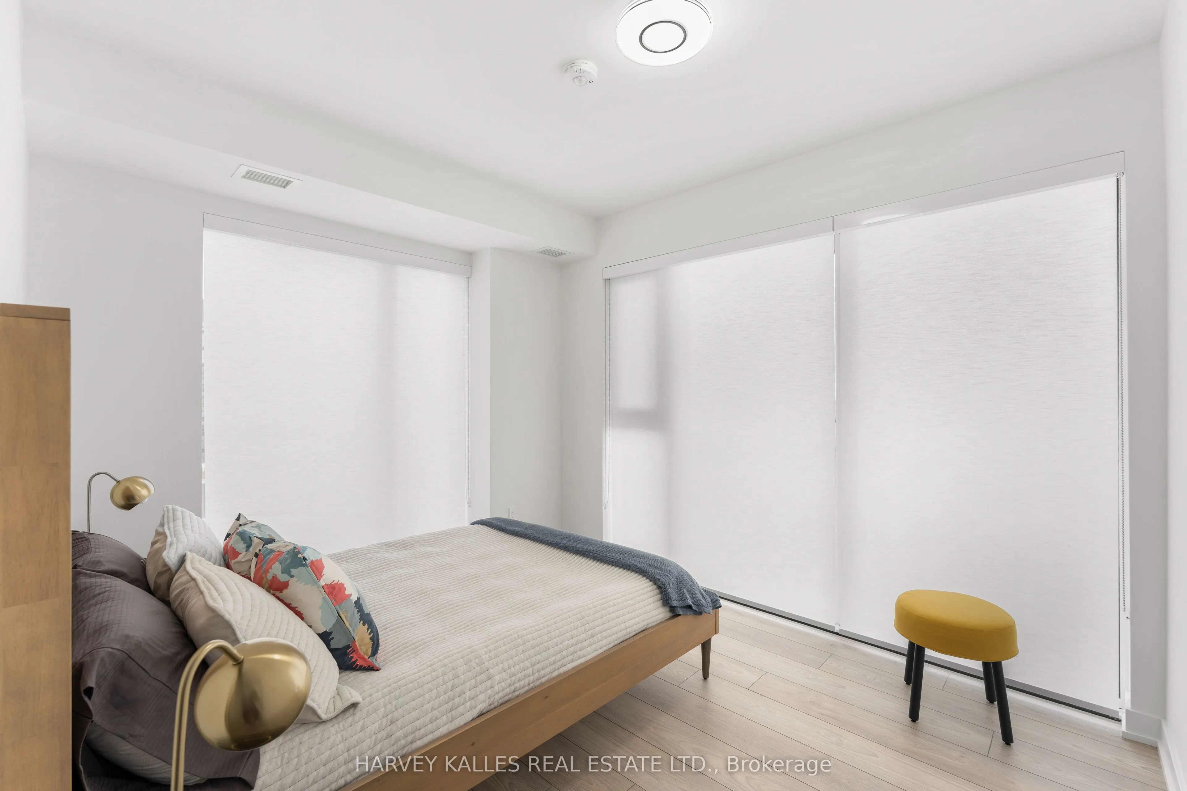 8 Tippett Road #1105