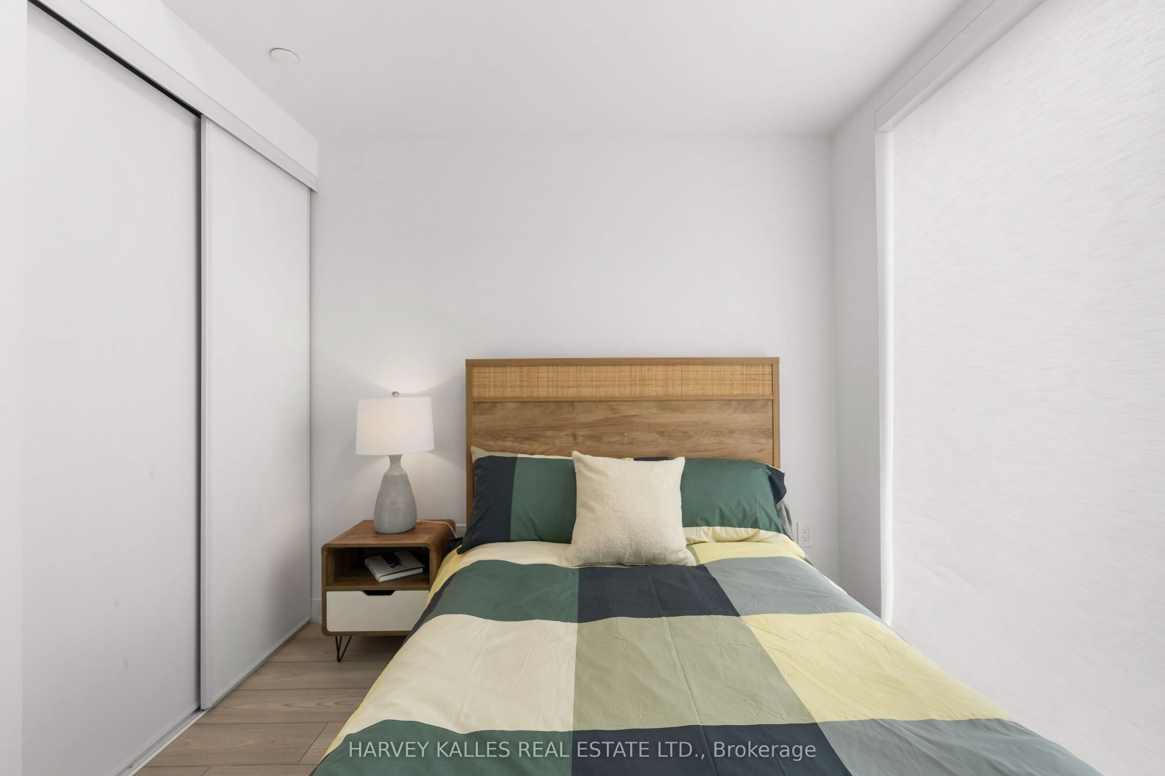 8 Tippett Road #1105