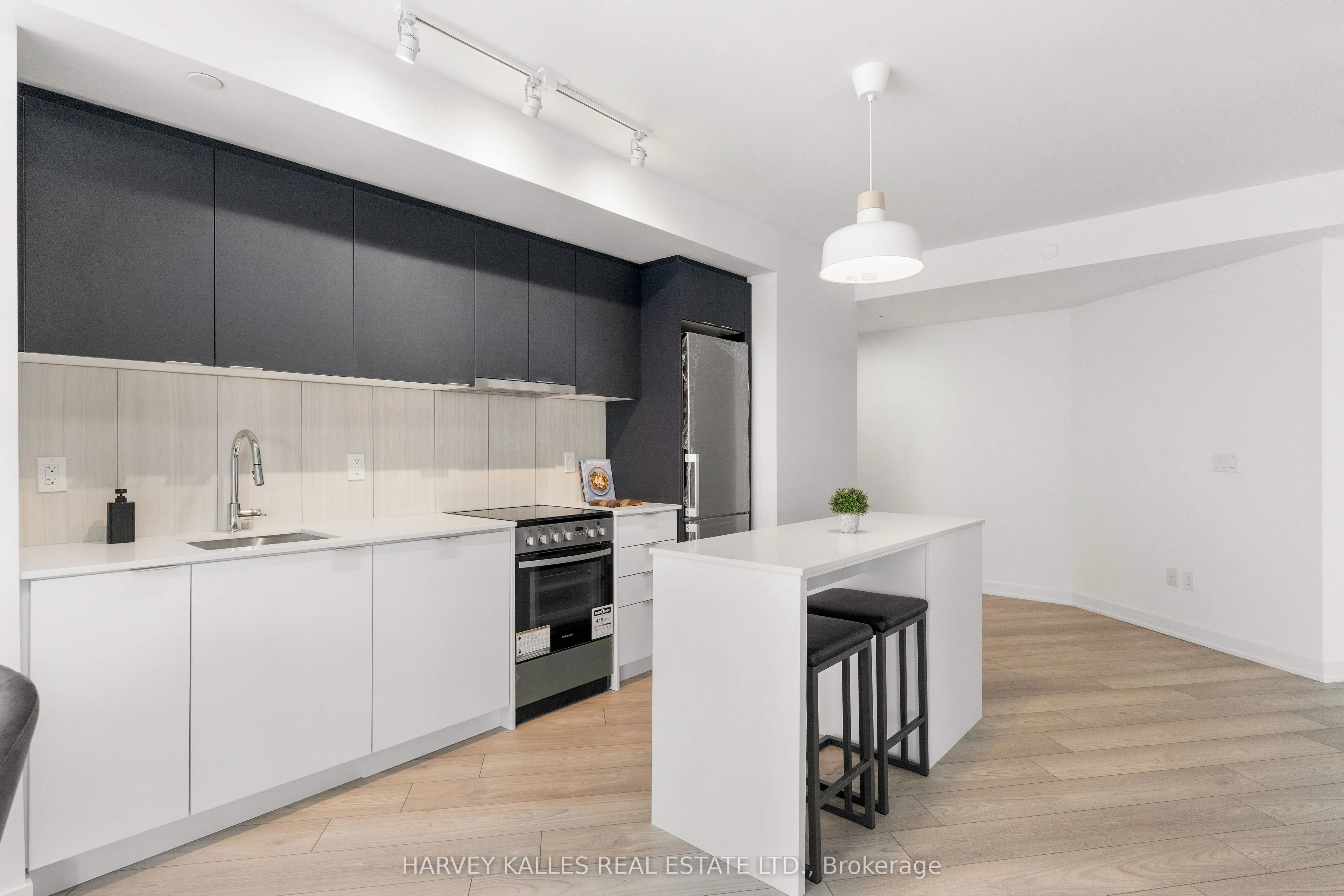 8 Tippett Road #1105