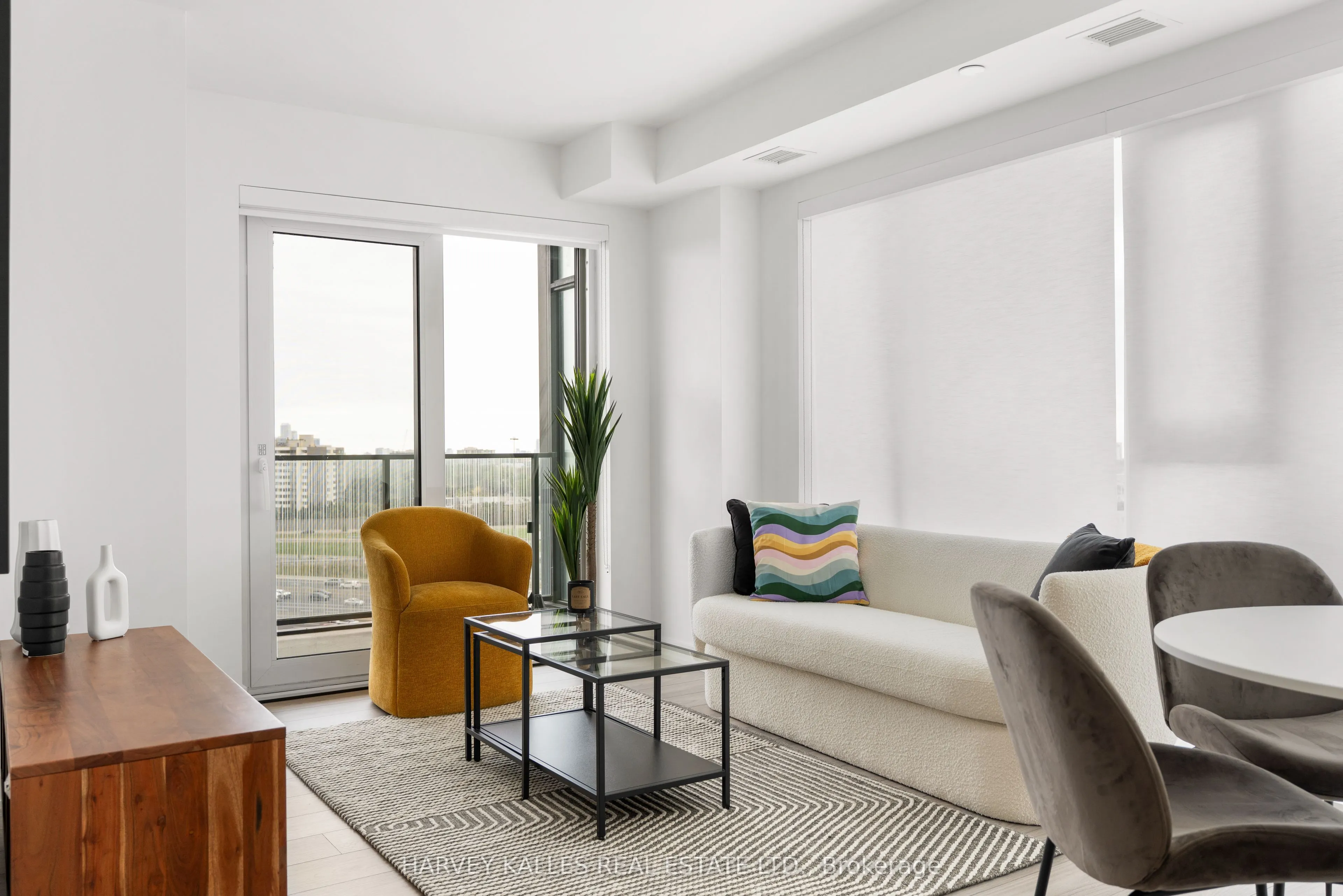 8 Tippett Road #1105