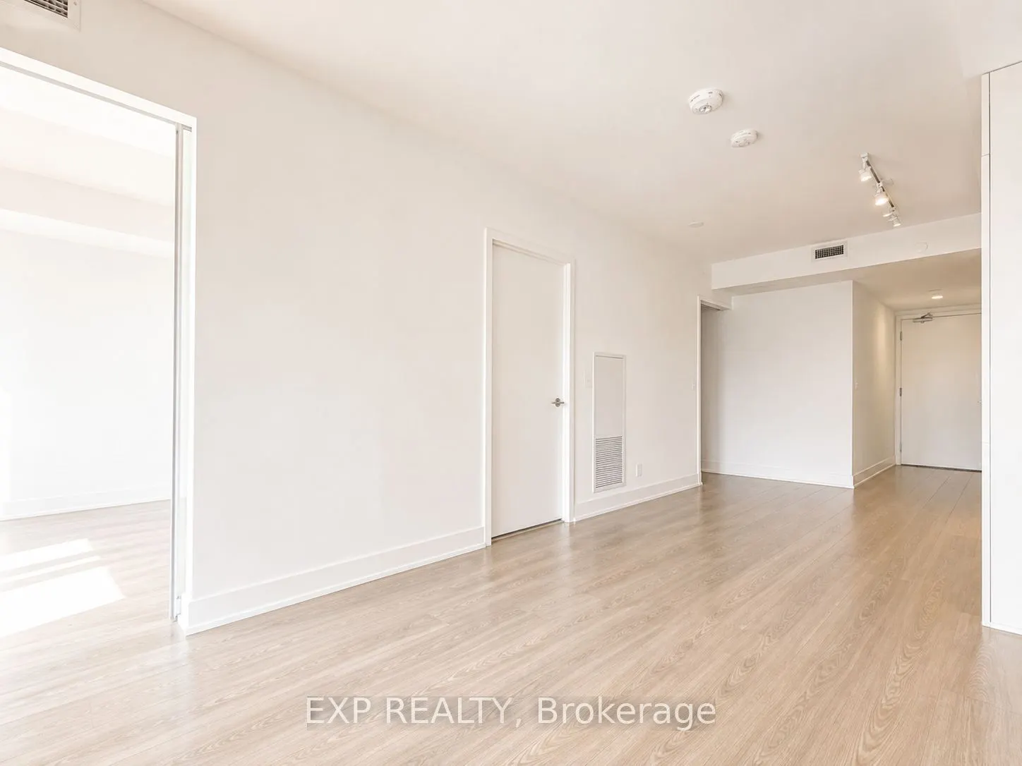 19 Western Battery Road #811