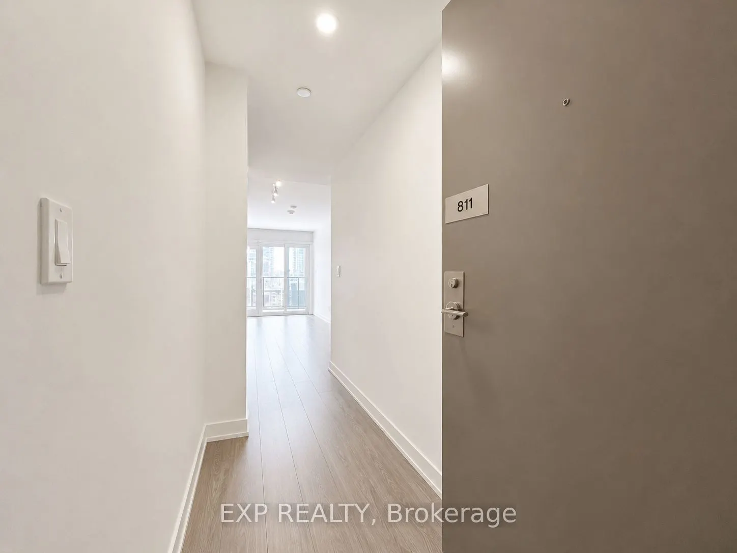 19 Western Battery Road #811