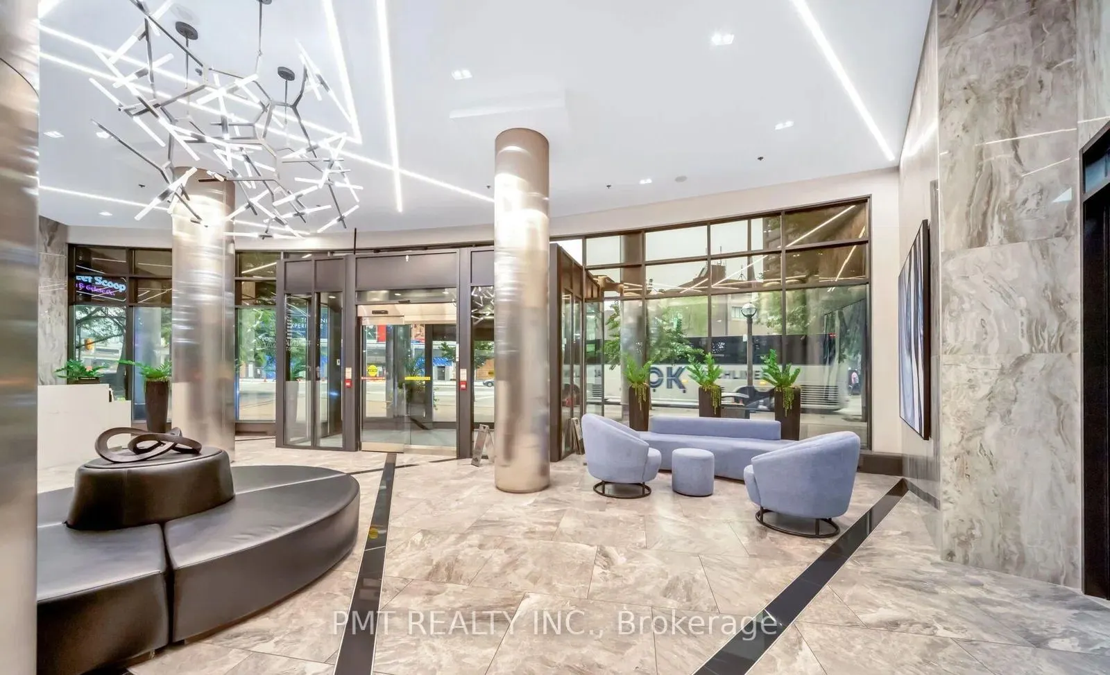 12 Yonge Street #408