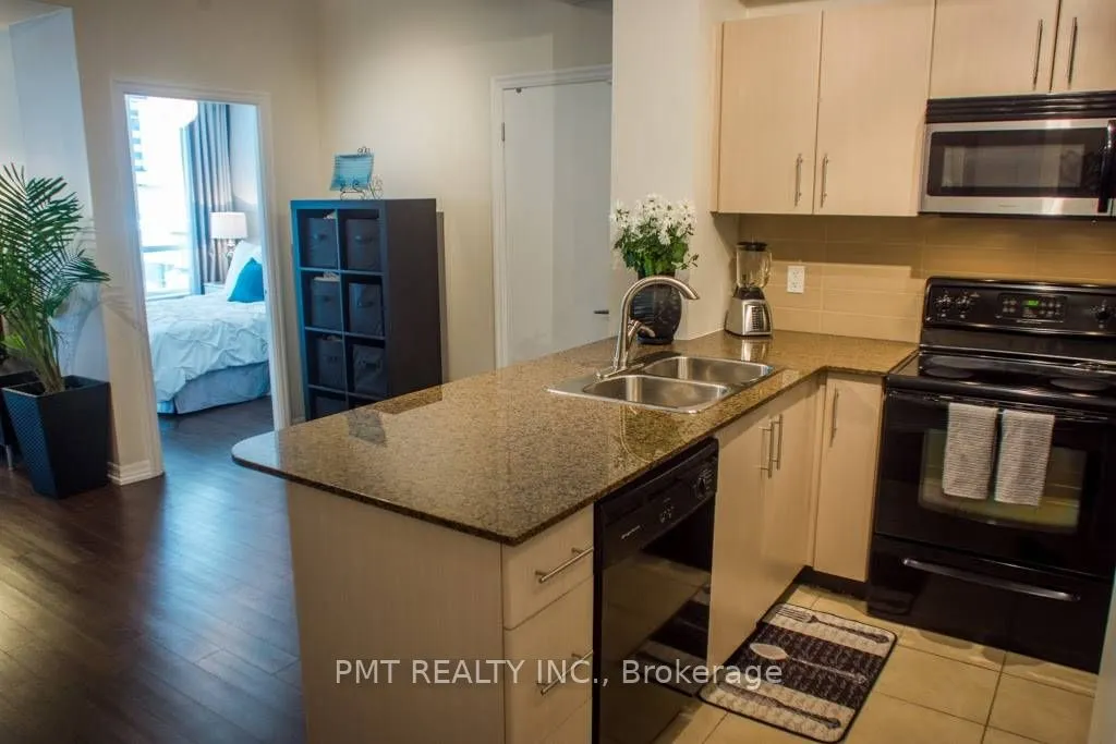 12 Yonge Street #408