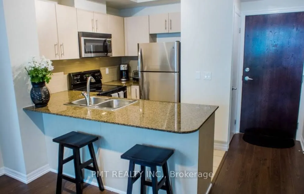 12 Yonge Street #408