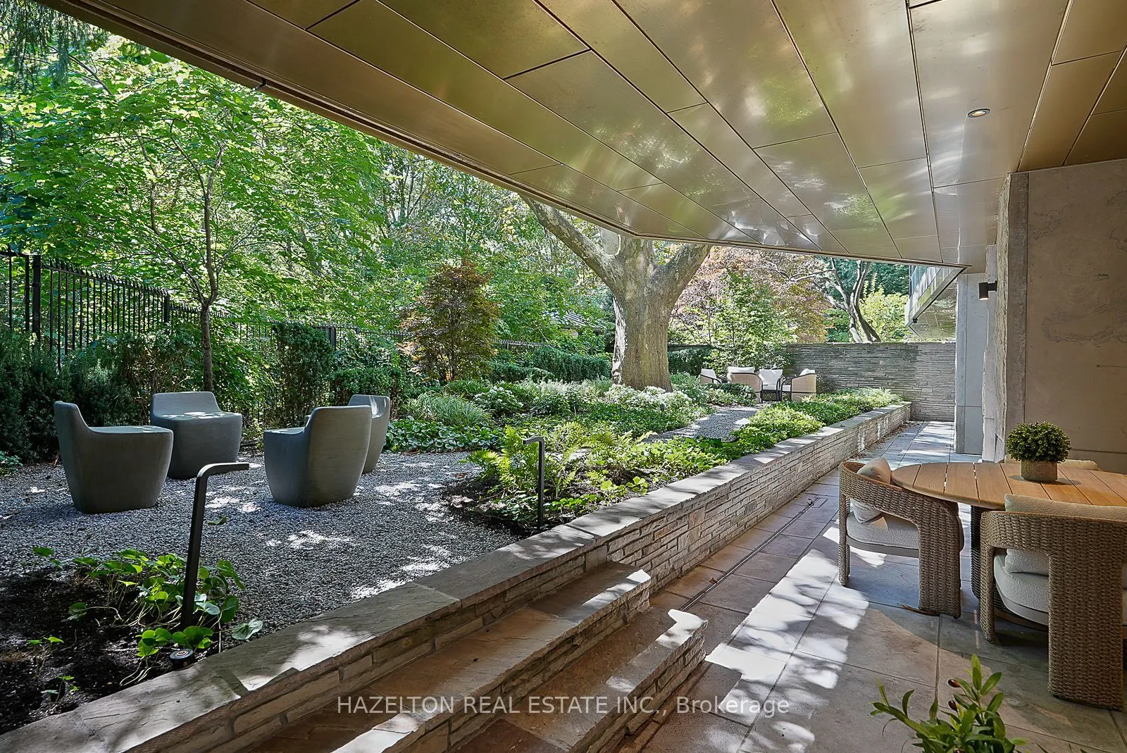 7 Dale Avenue #106