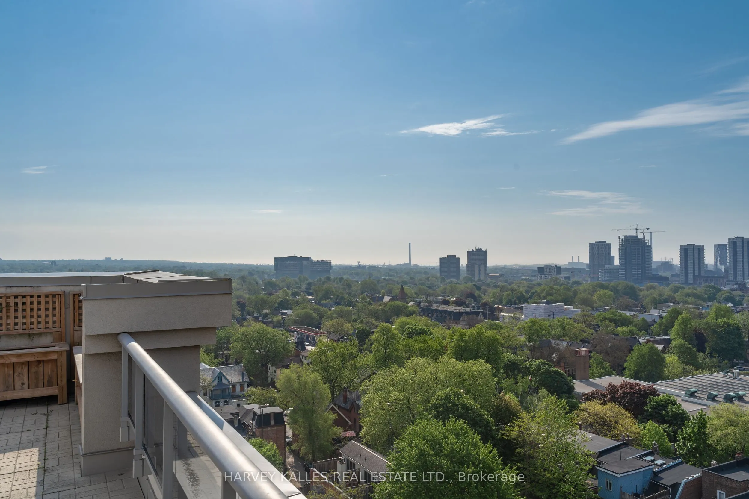 225 Wellesley Street E #313