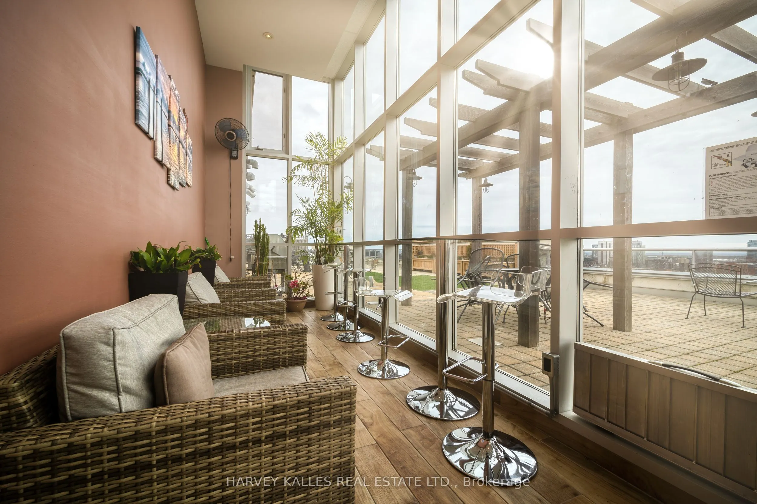 225 Wellesley Street E #313