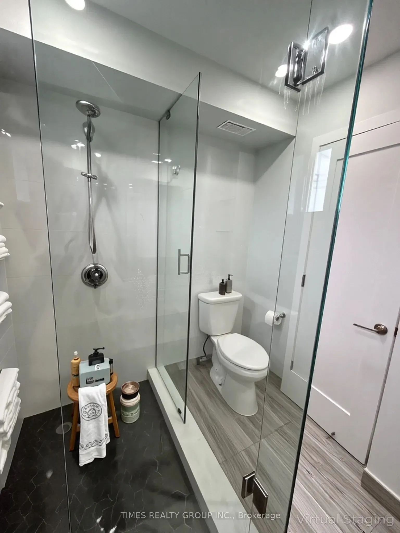 15 Walmer Road #508