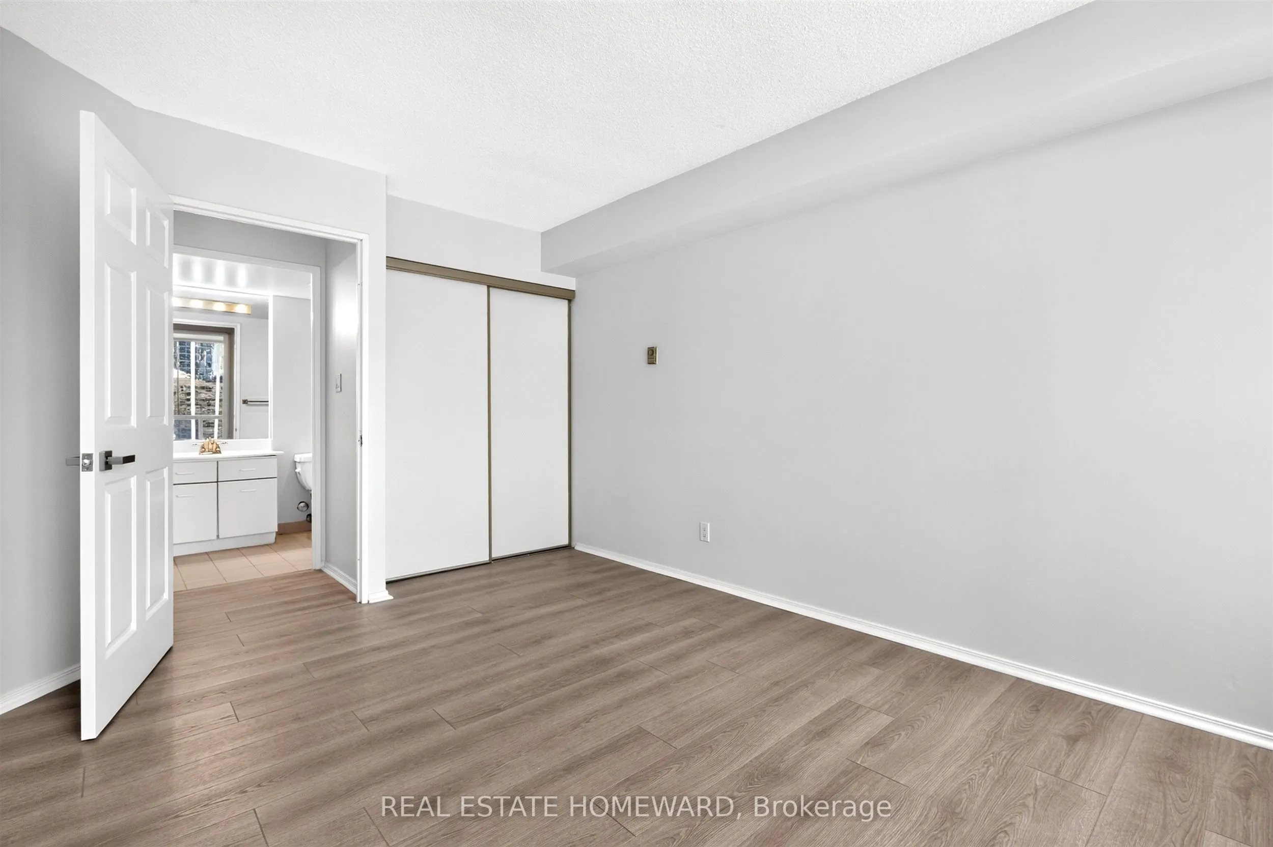 30 Greenfield Avenue #1803