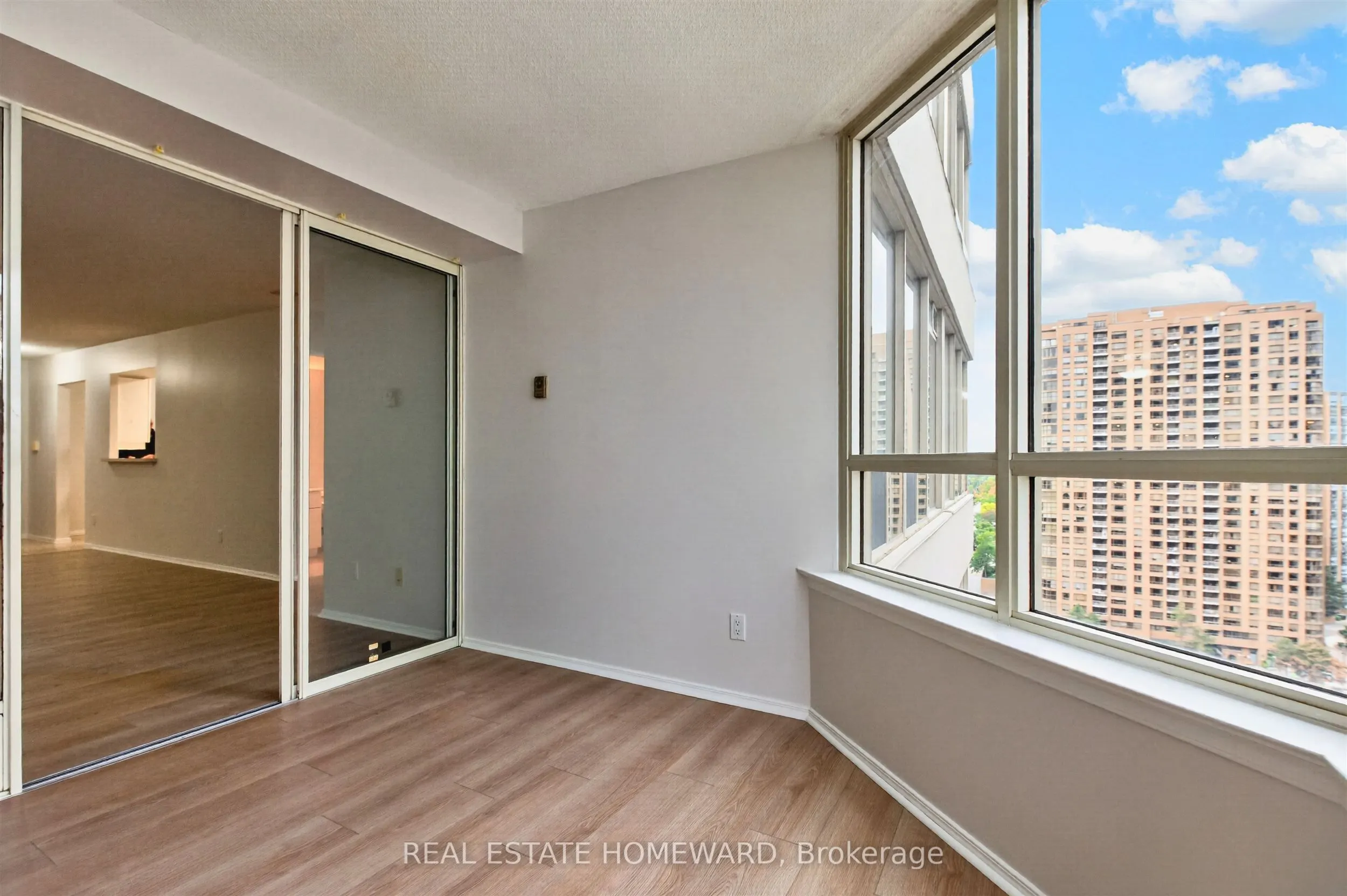 30 Greenfield Avenue #1803